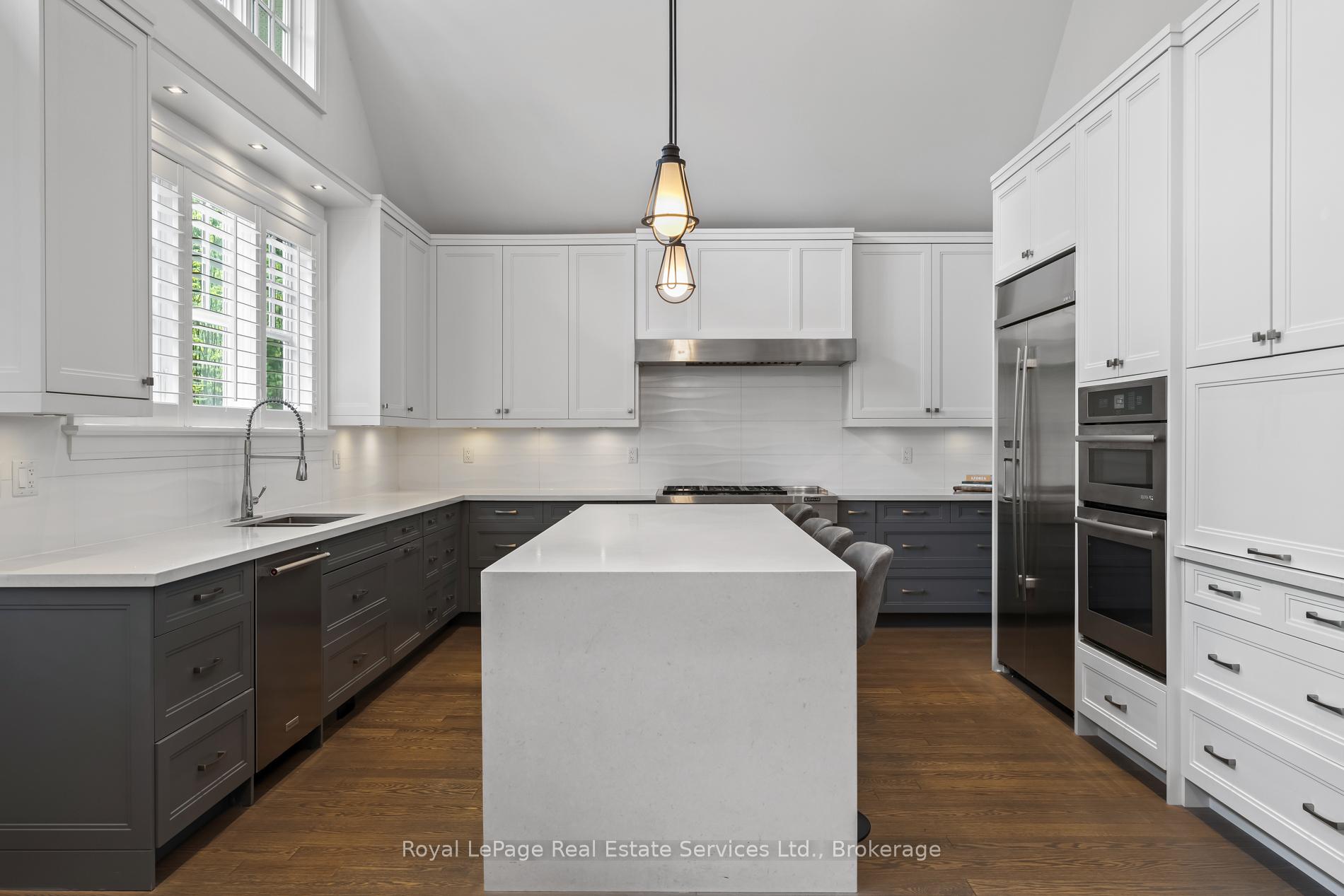 231 Cherryhill Road, Oakville