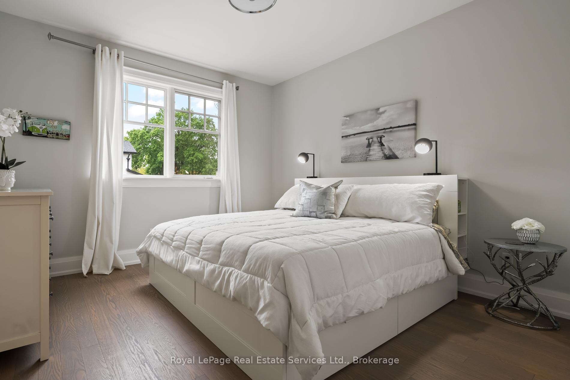 231 Cherryhill Road, Oakville