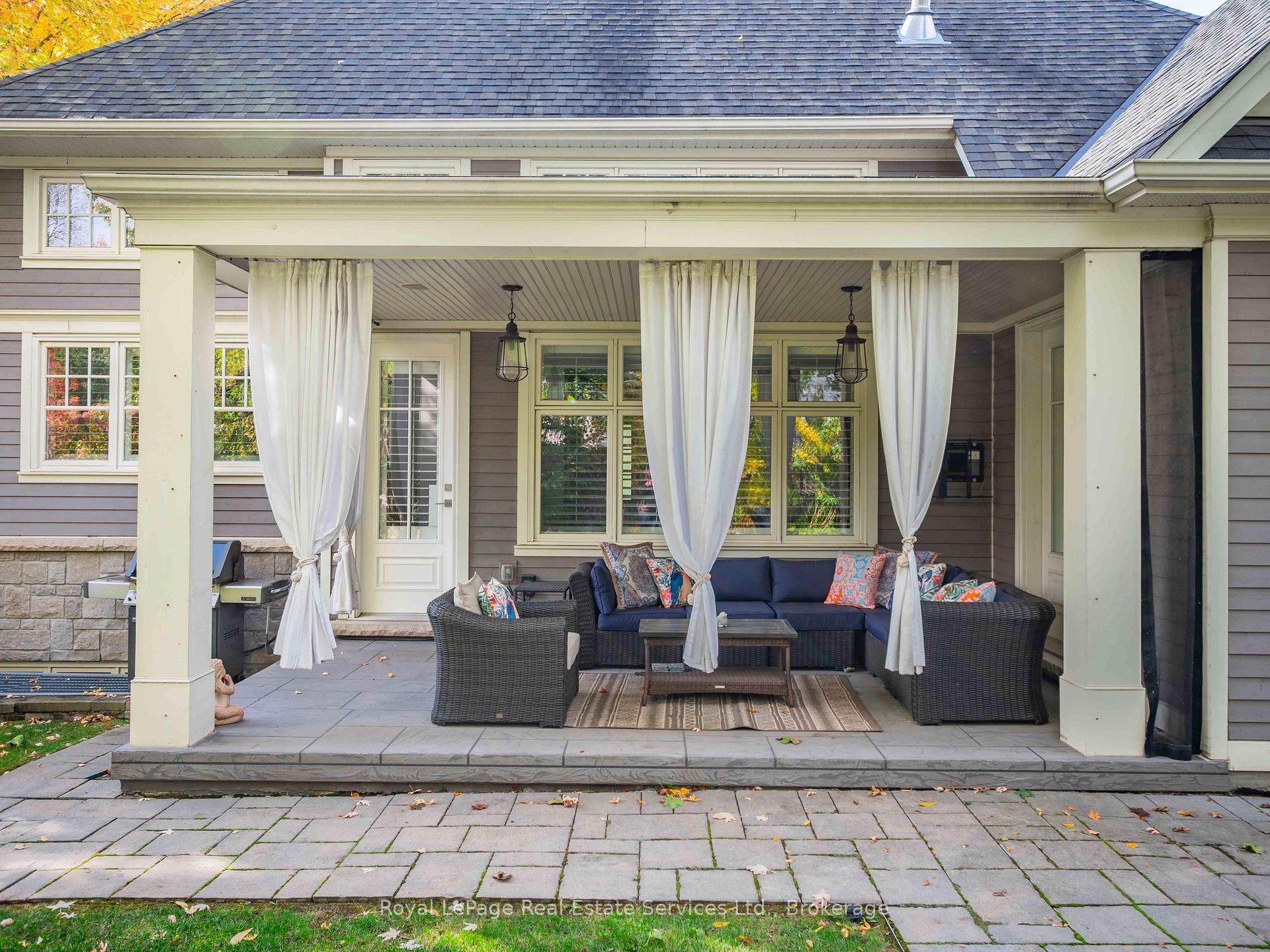 231 Cherryhill Road, Oakville