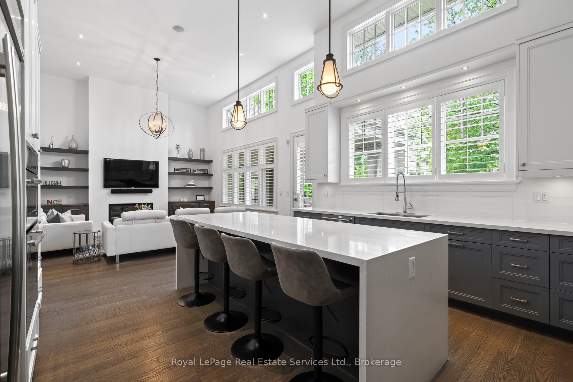 231 Cherryhill Road, Oakville