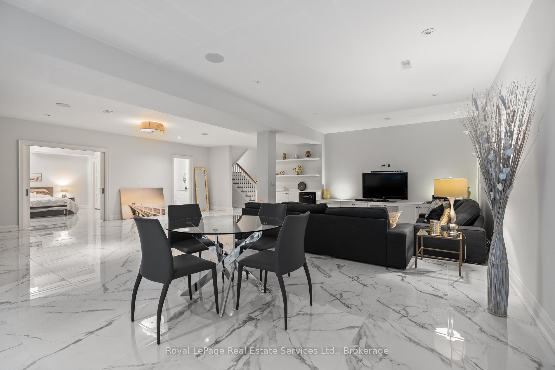 231 Cherryhill Road, Oakville