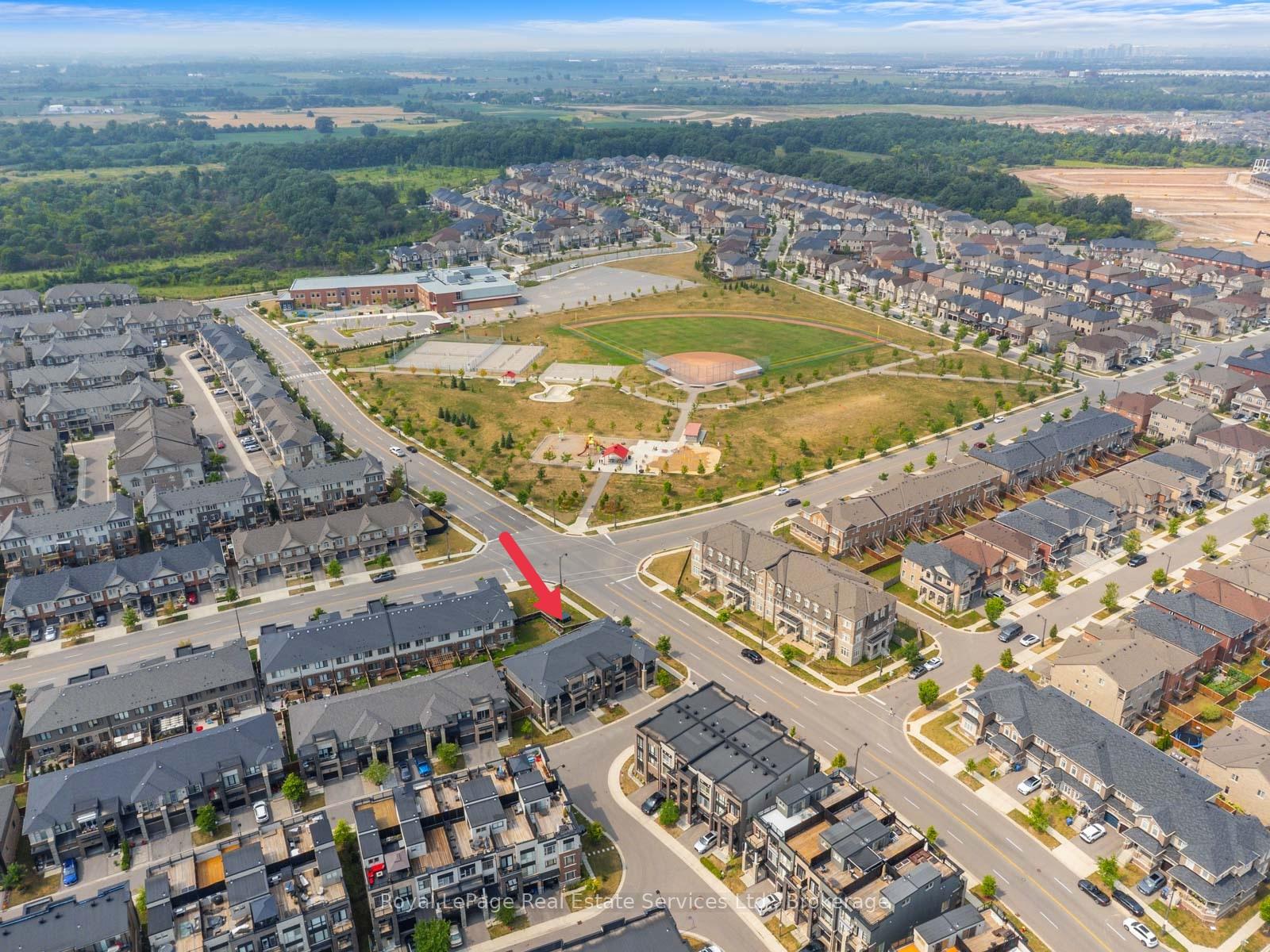 431 Athabasca Common