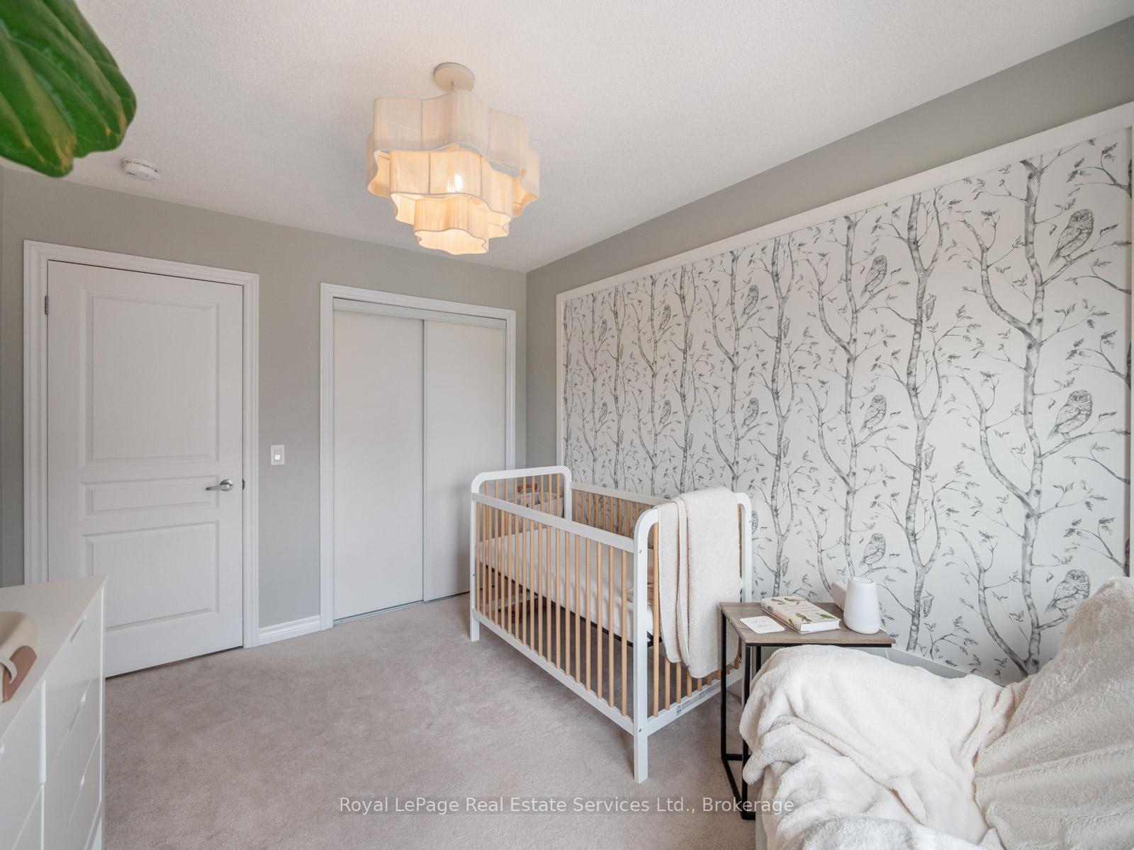 431 Athabasca Common