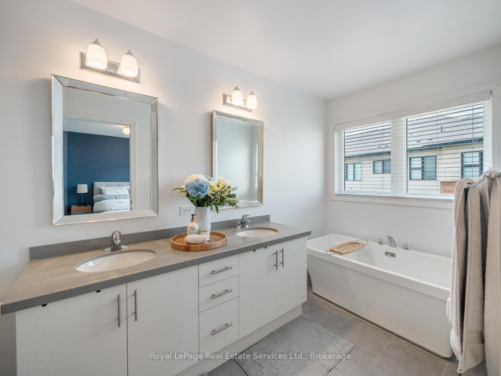 431 Athabasca Common