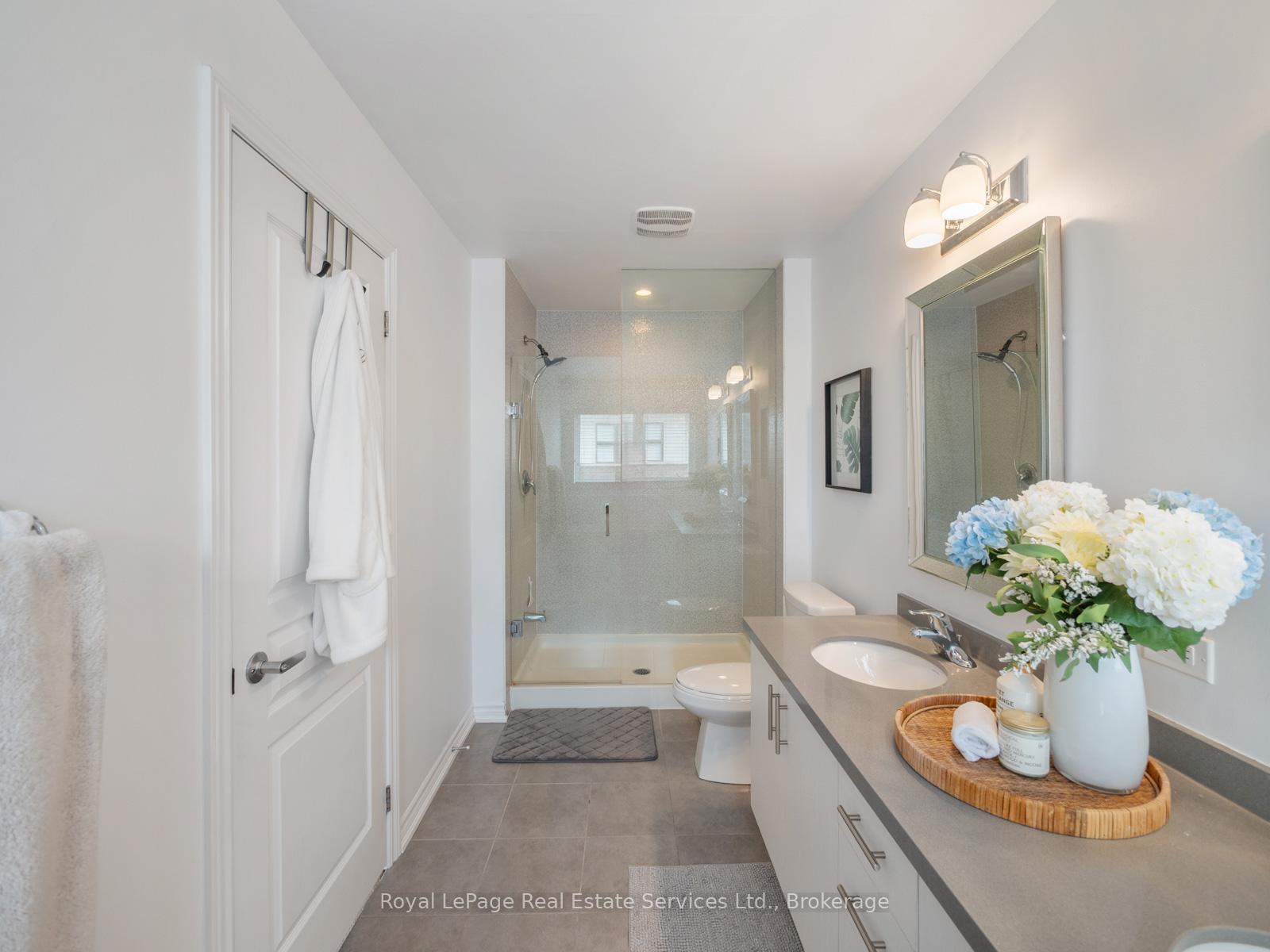 431 Athabasca Common