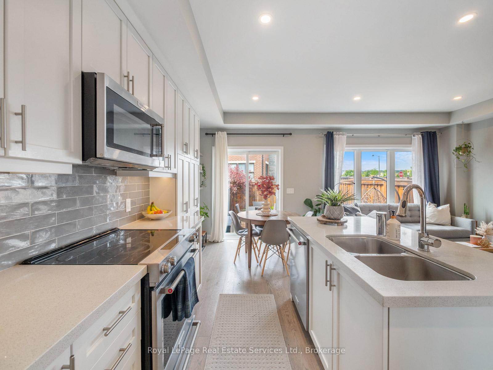 431 Athabasca Common