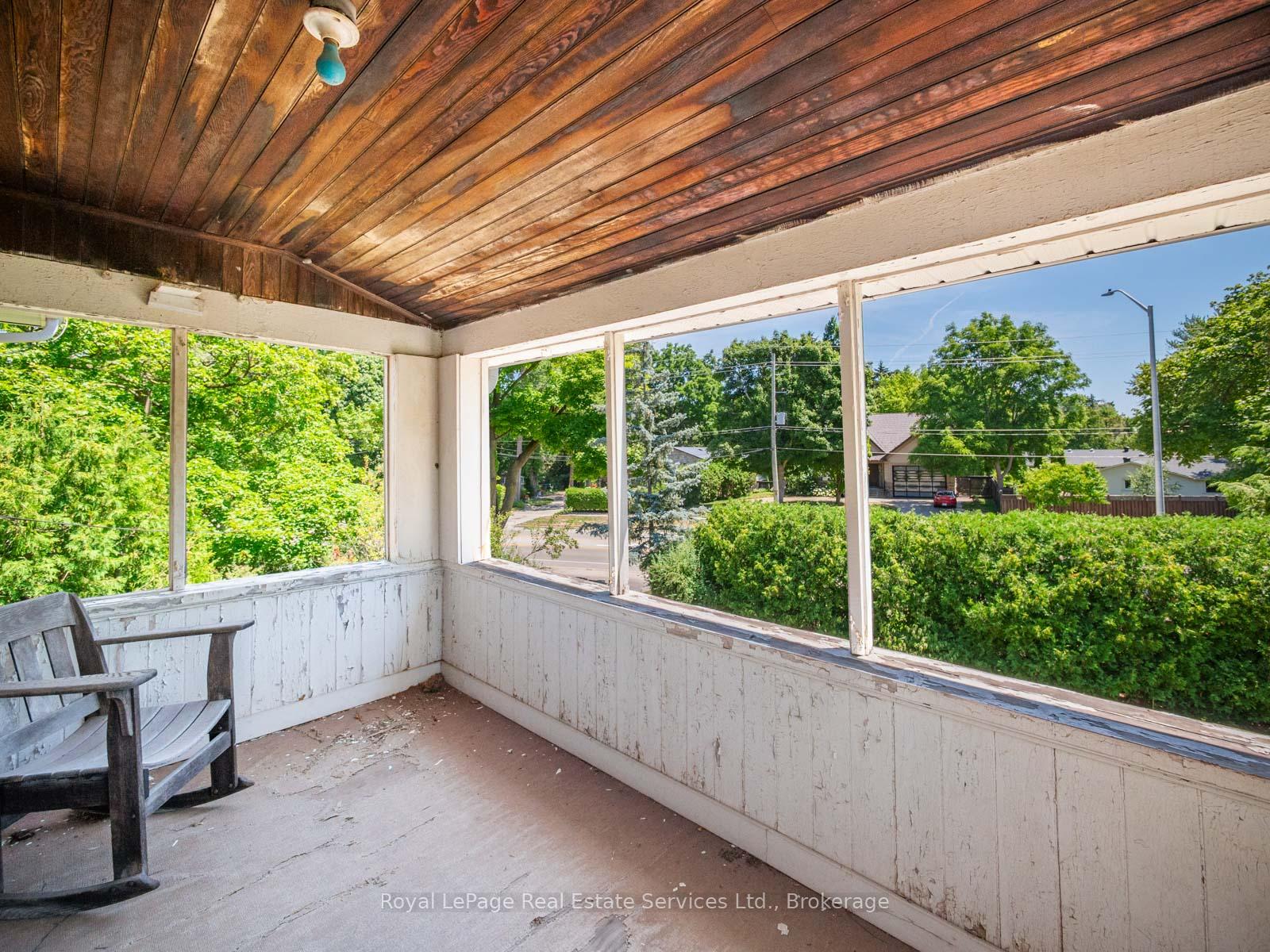 3175 Lakeshore Road W