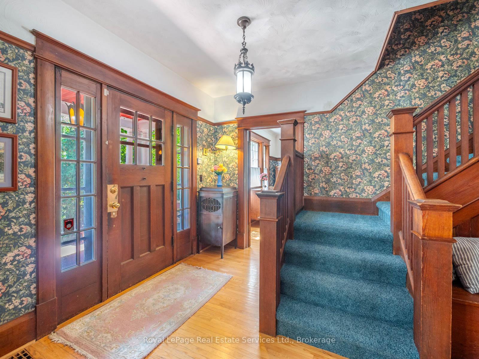 3175 Lakeshore Road W