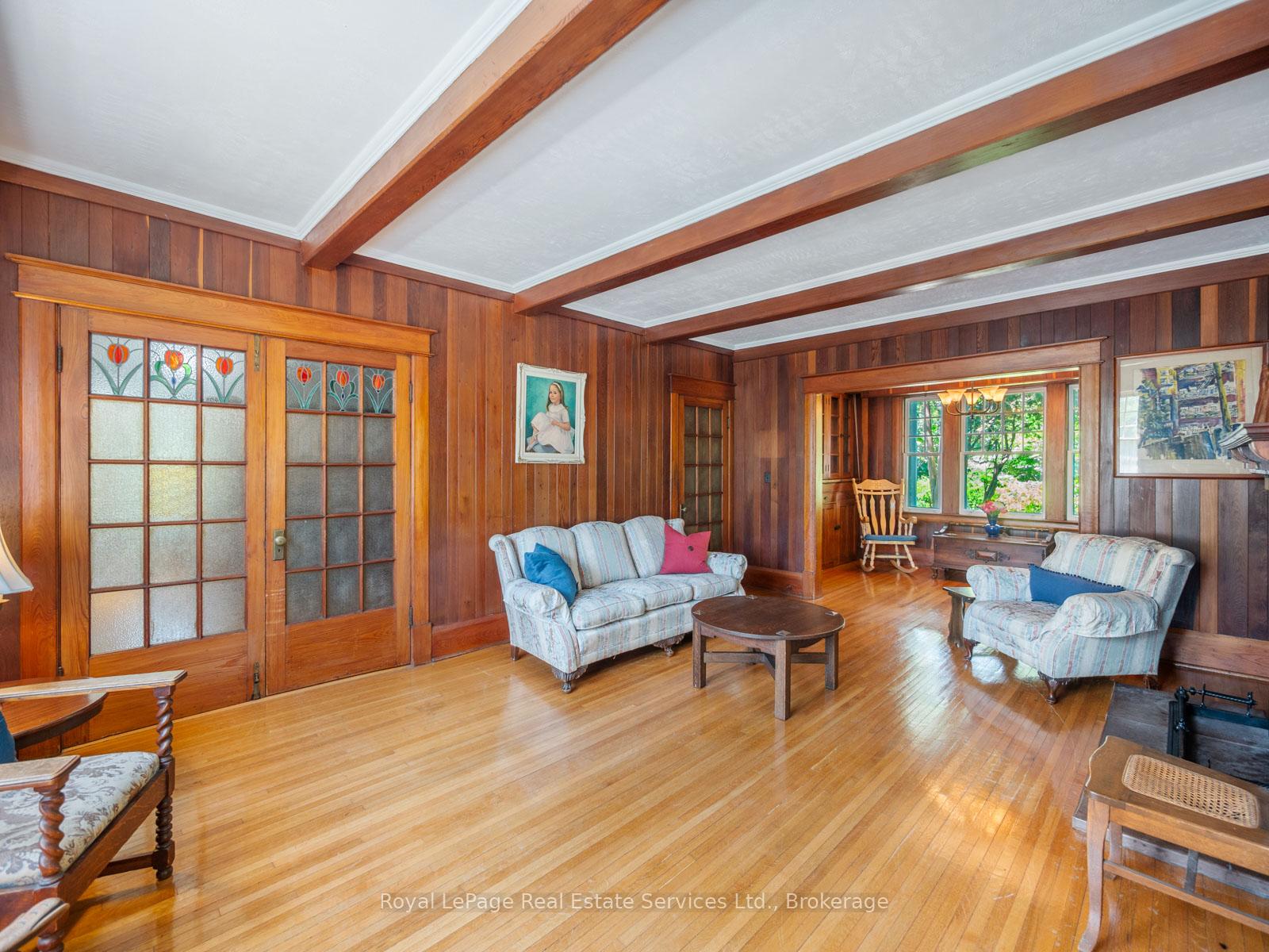 3175 Lakeshore Road W