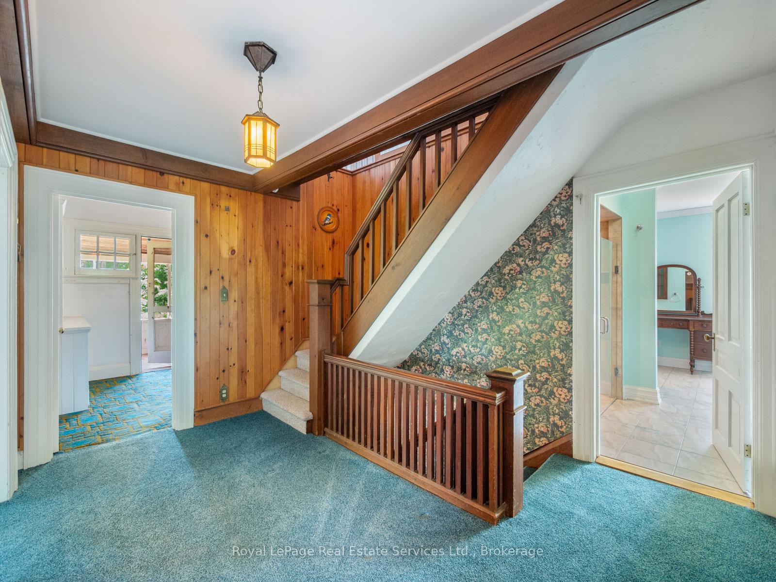 3175 Lakeshore Road W