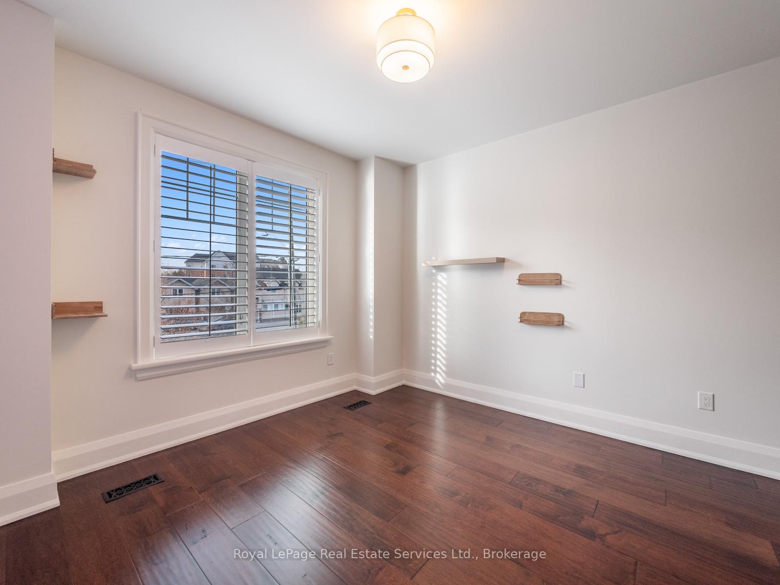 437 Inglehart Street N