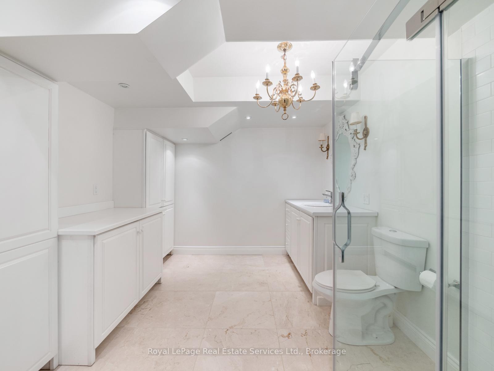 3286 Shelburne Place