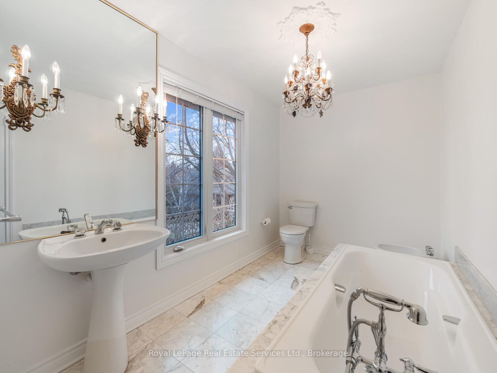 3286 Shelburne Place