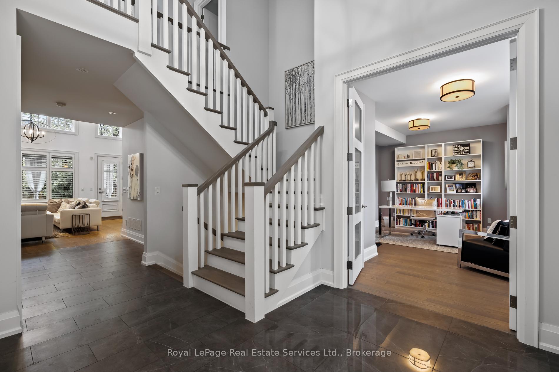 231 Cherryhill Road, Oakville, ON L6L 3E3, Oakville ON, L6L 3E3