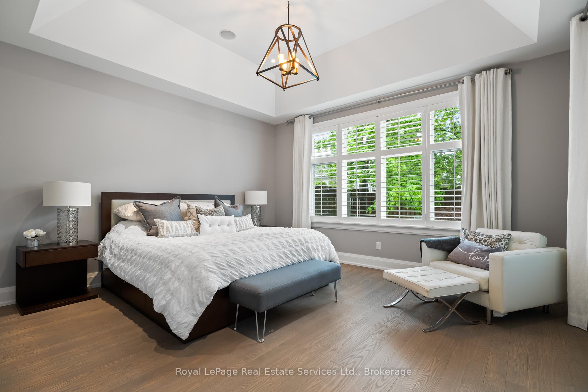 231 Cherryhill Road, Oakville, ON L6L 3E3, Oakville ON, L6L 3E3