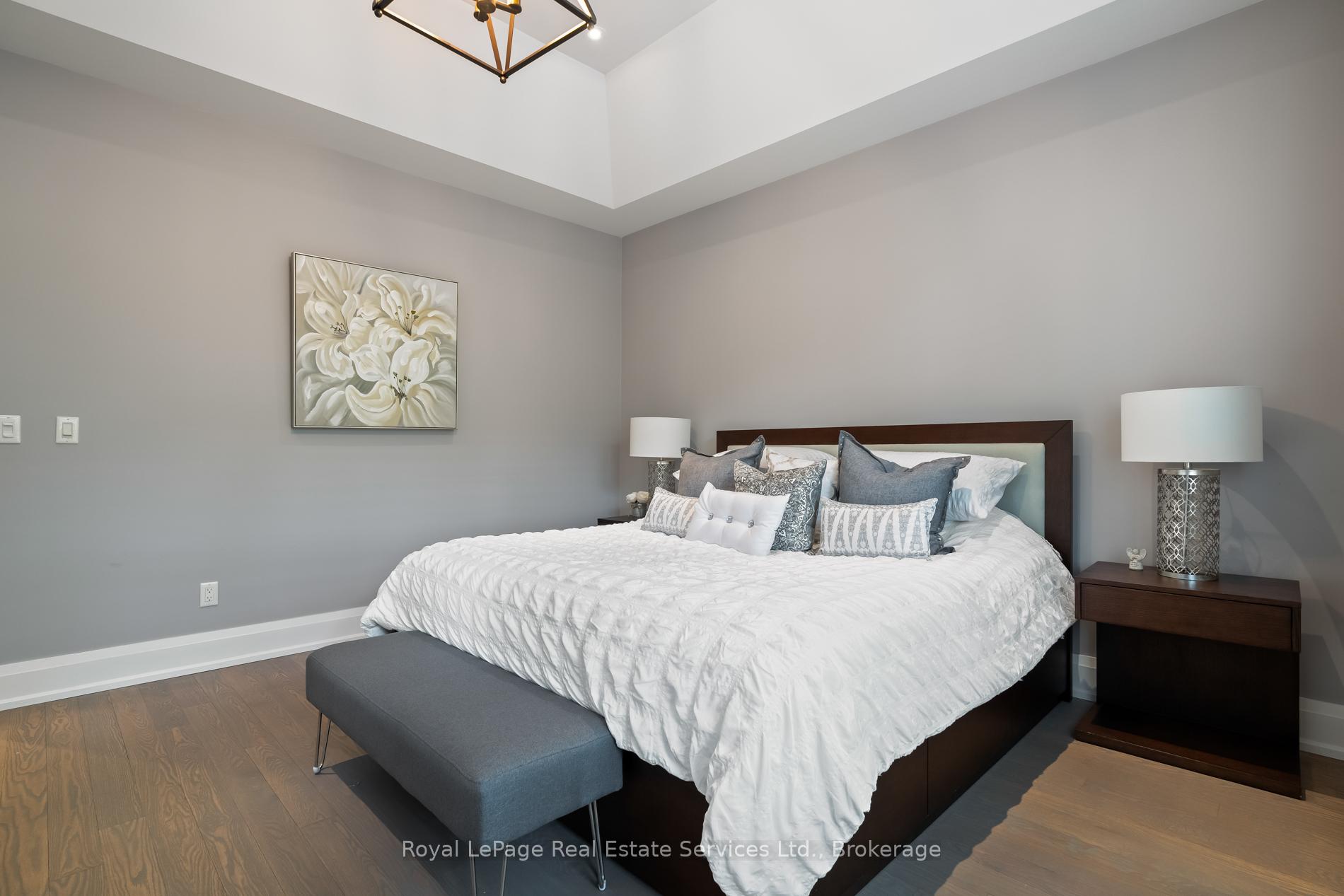 231 Cherryhill Road, Oakville, ON L6L 3E3, Oakville ON, L6L 3E3