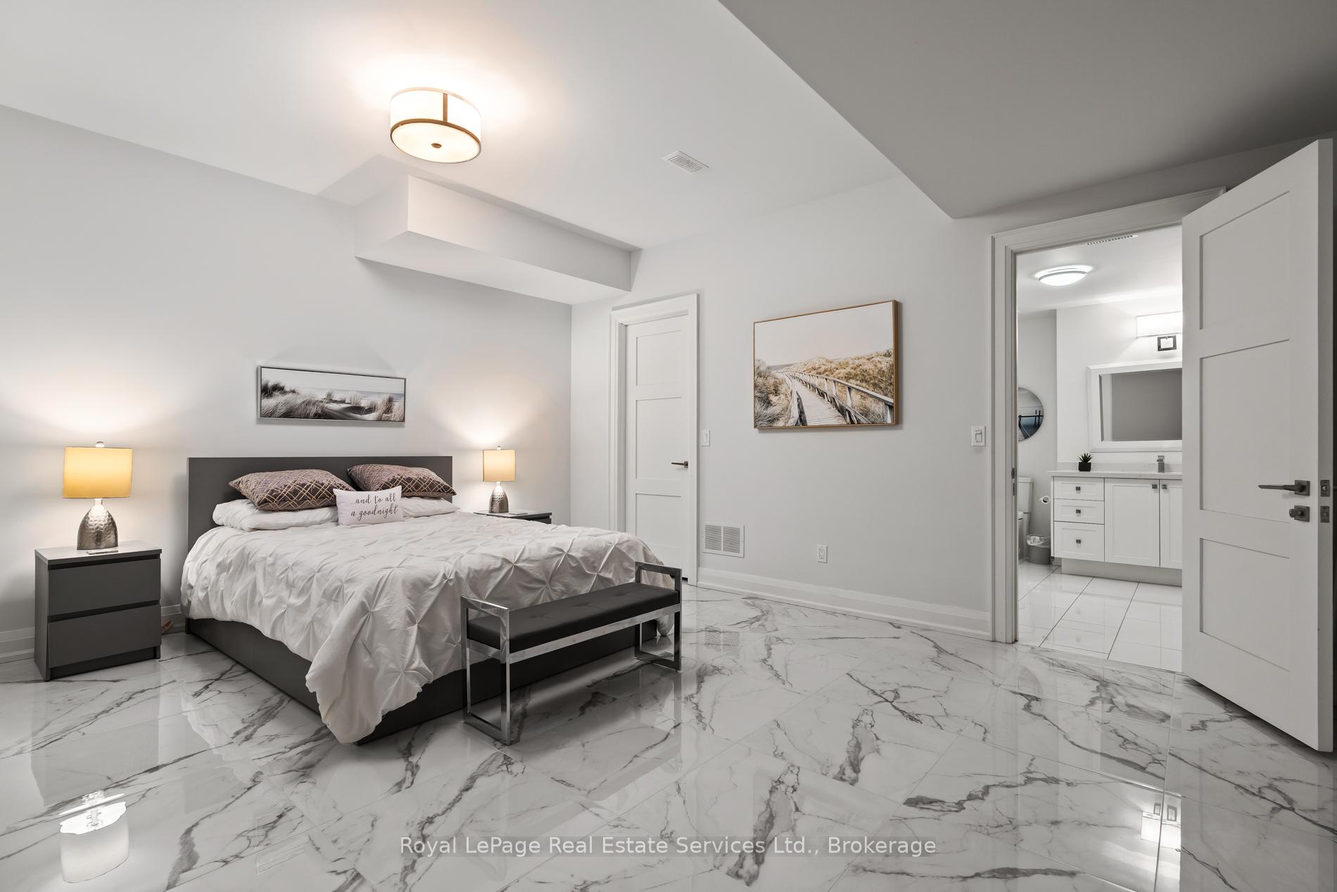 231 Cherryhill Road, Oakville, ON L6L 3E3, Oakville ON, L6L 3E3