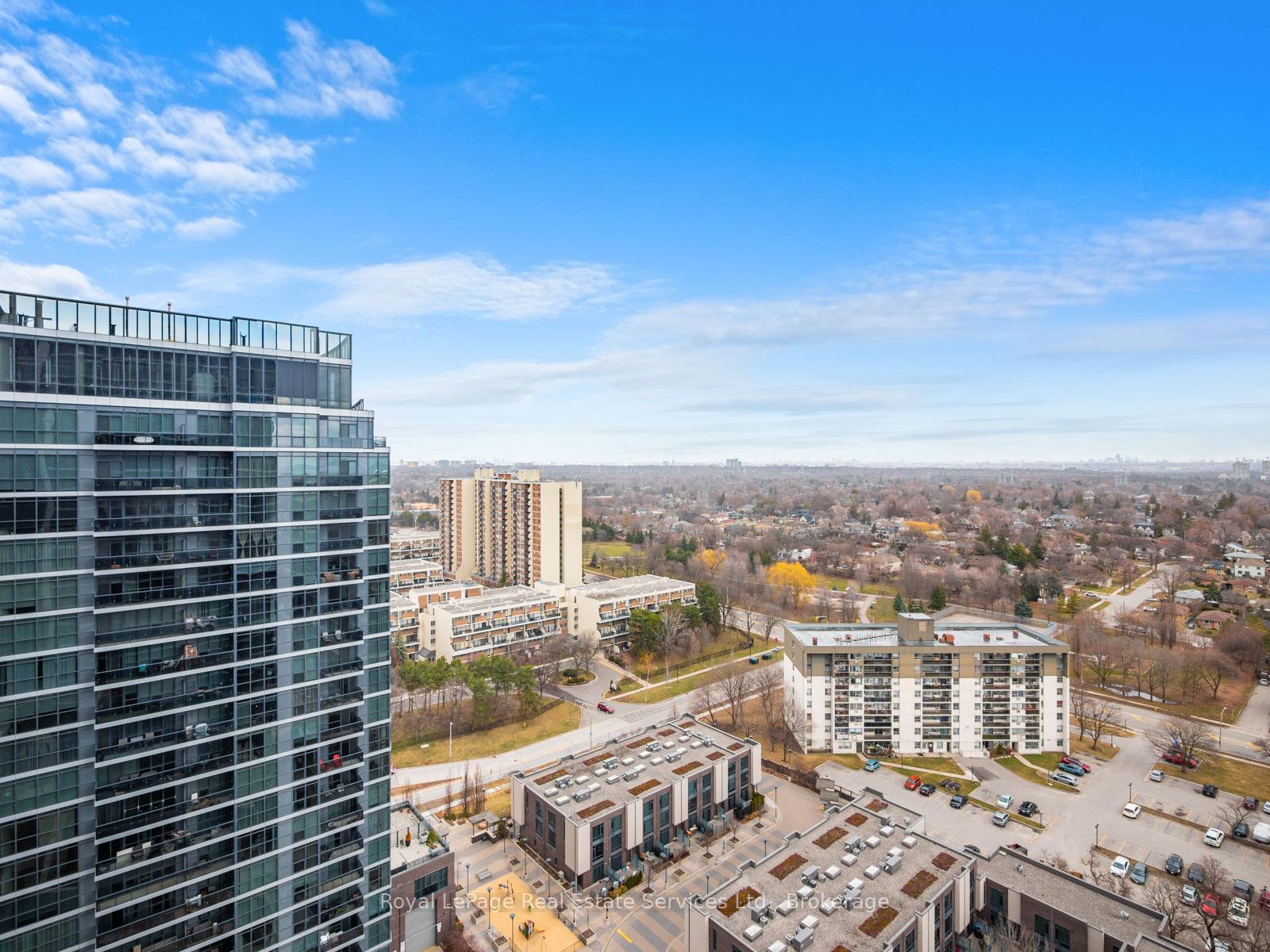 9 Valhalla Inn Road 2107, Toronto W08, ON M9B 1B2