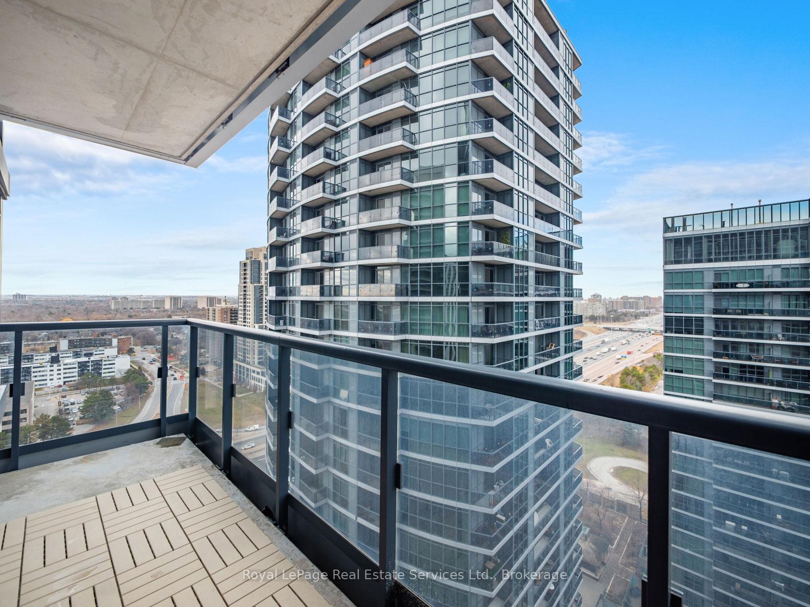 9 Valhalla Inn Road 2107, Toronto W08, ON M9B 1B2