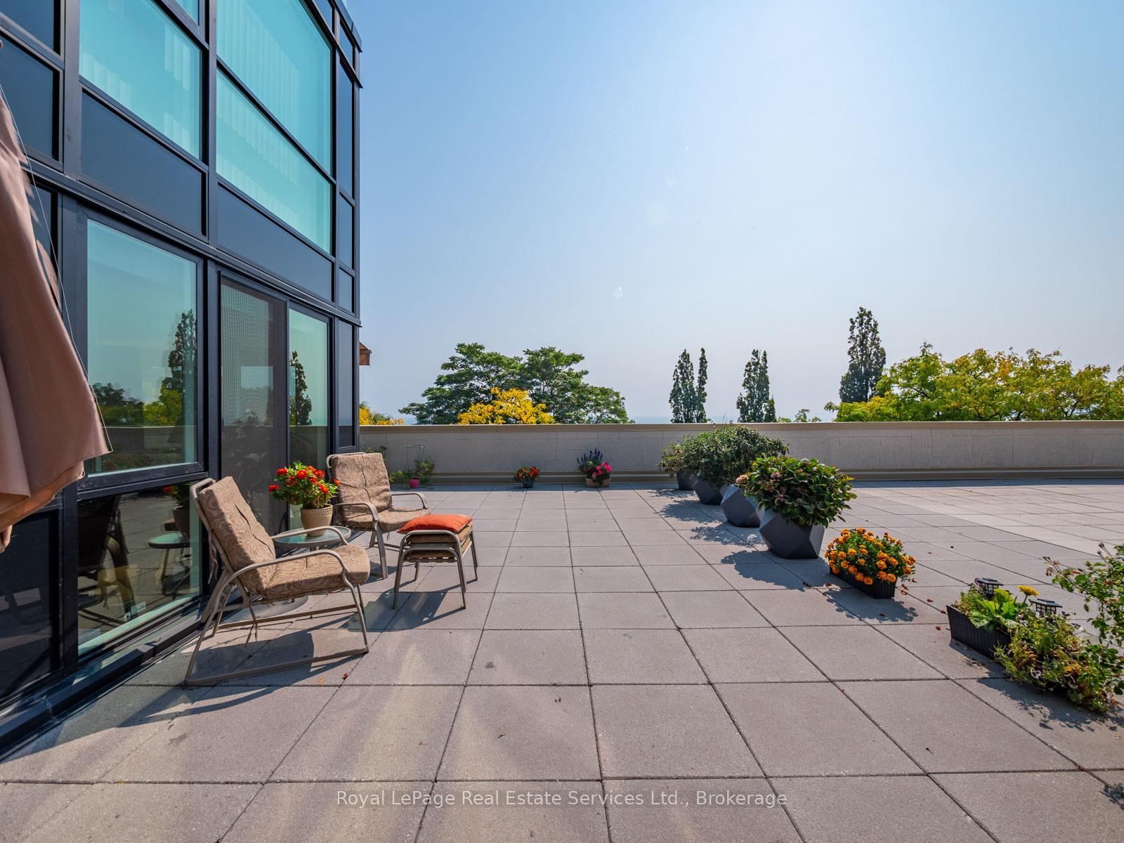415 Locust Street 310