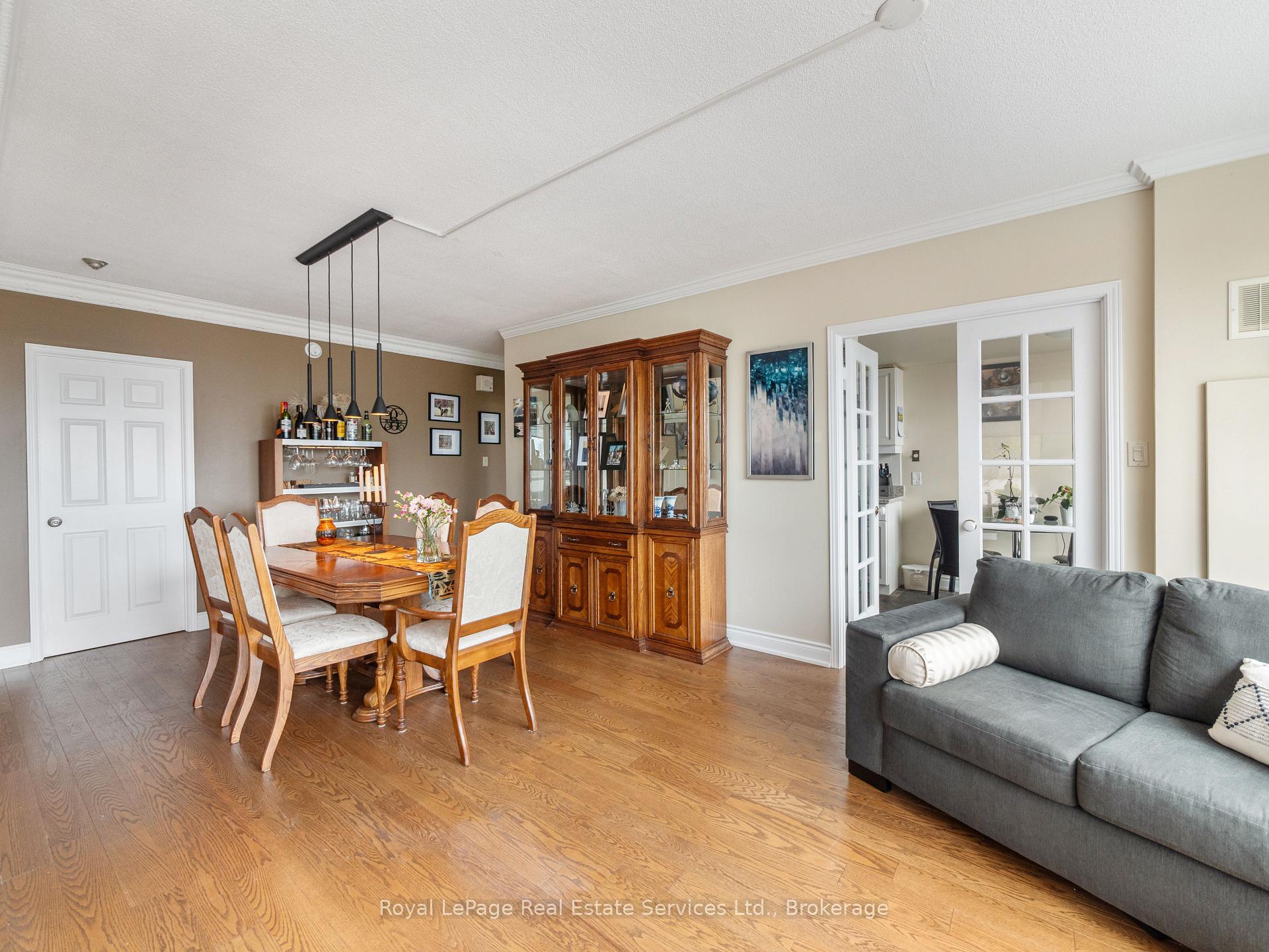 415 Locust Street 310