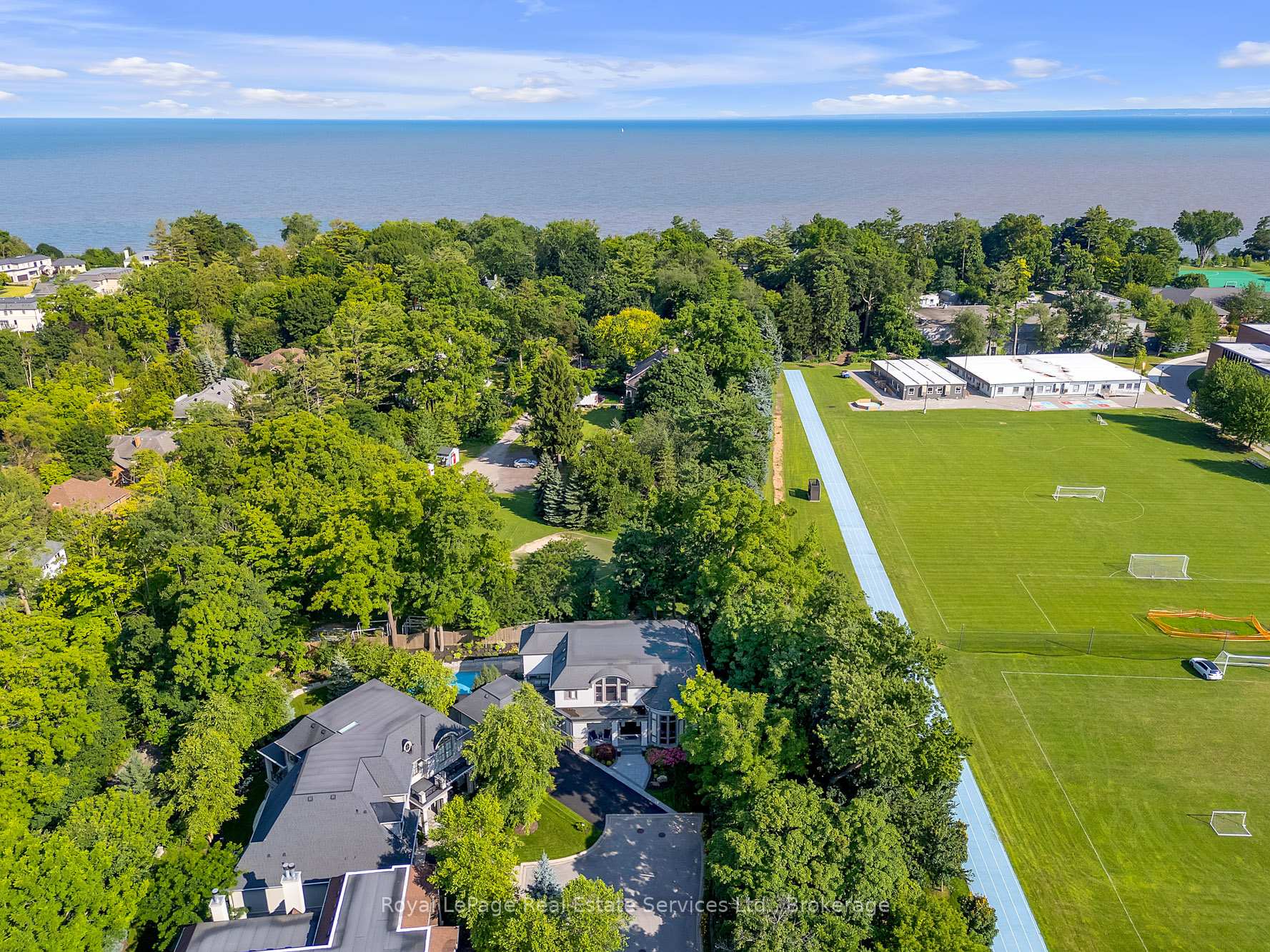 456 Lakeshore Road W 5