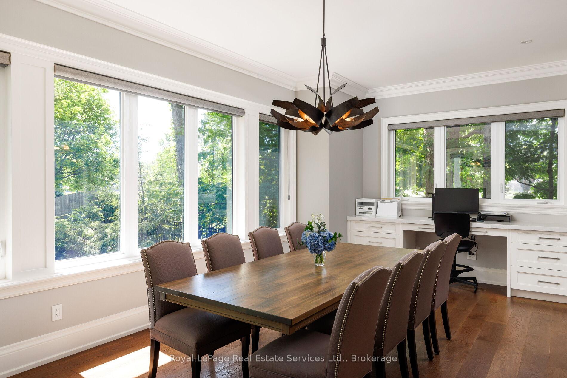 456 Lakeshore Road W 5