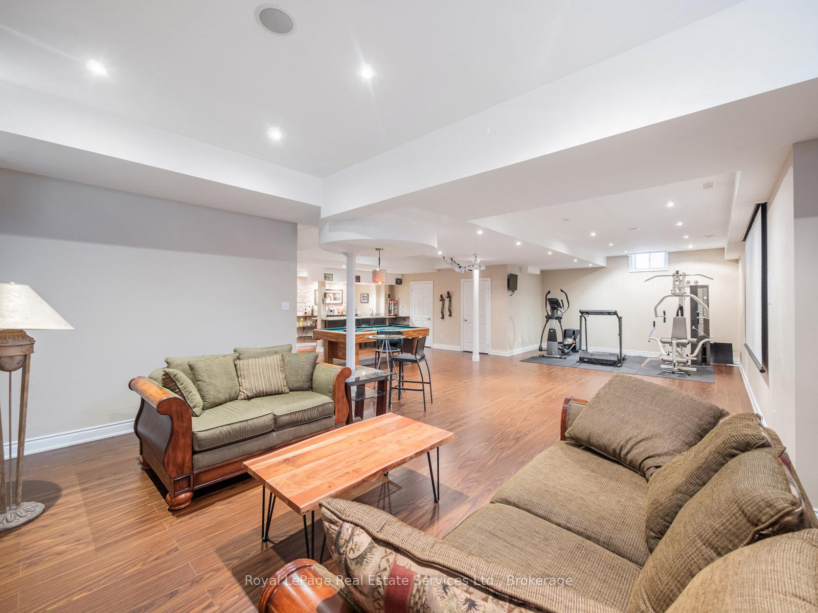 1468 Ferncrest Road
