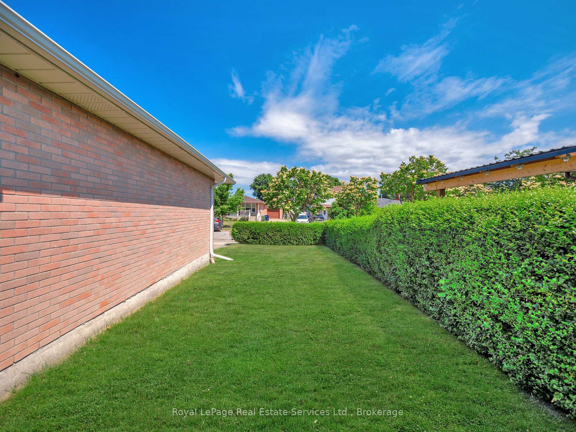 1 Mosswood Lane, Toronto