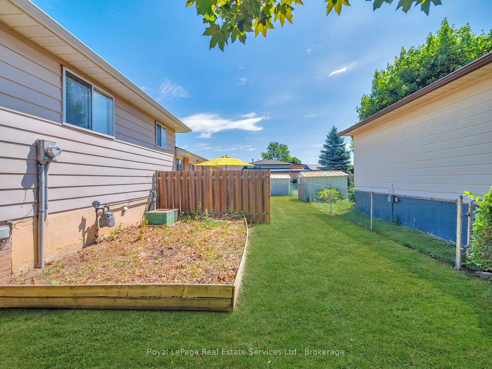1 Mosswood Lane, Toronto