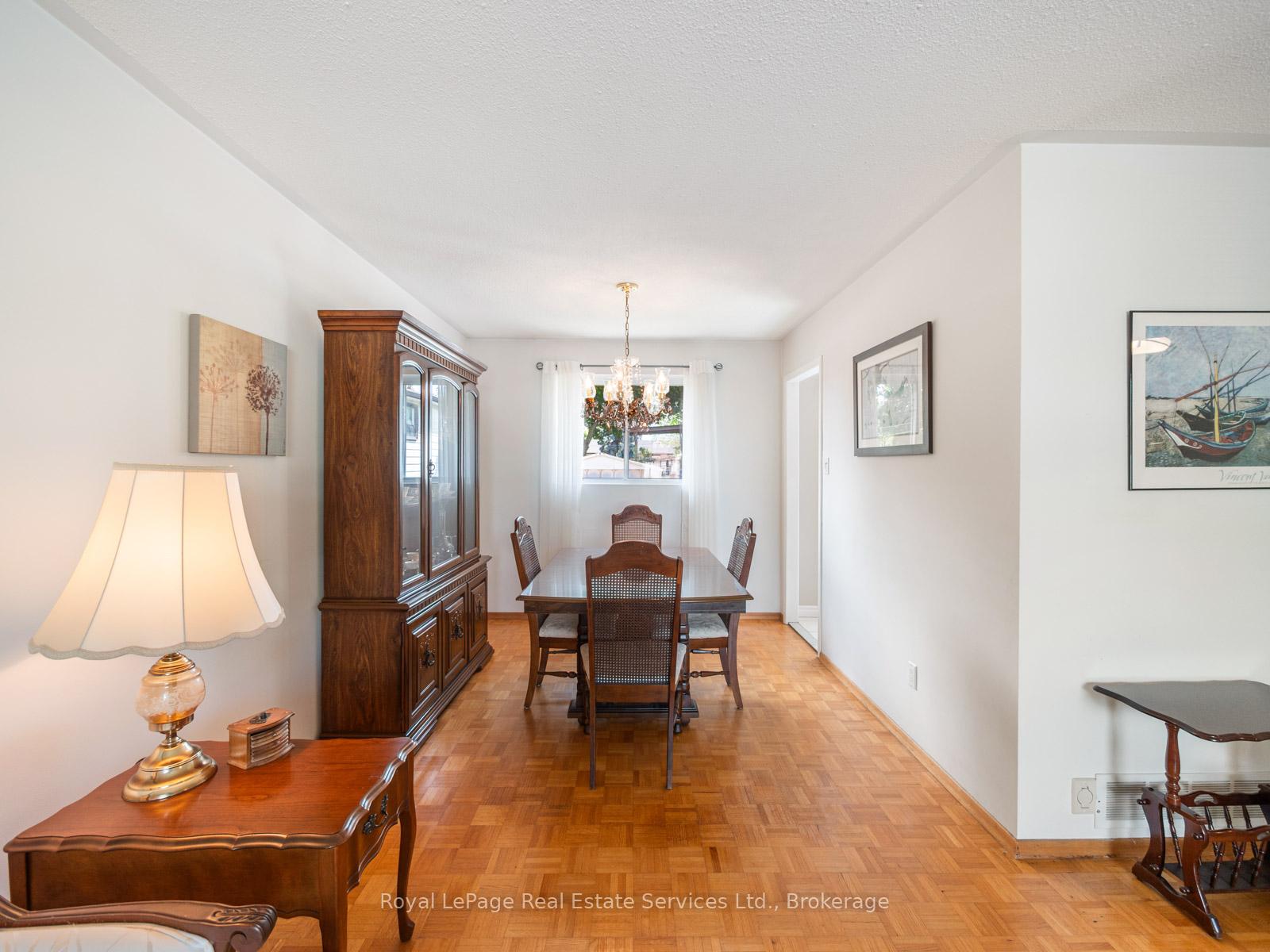 1 Mosswood Lane, Toronto