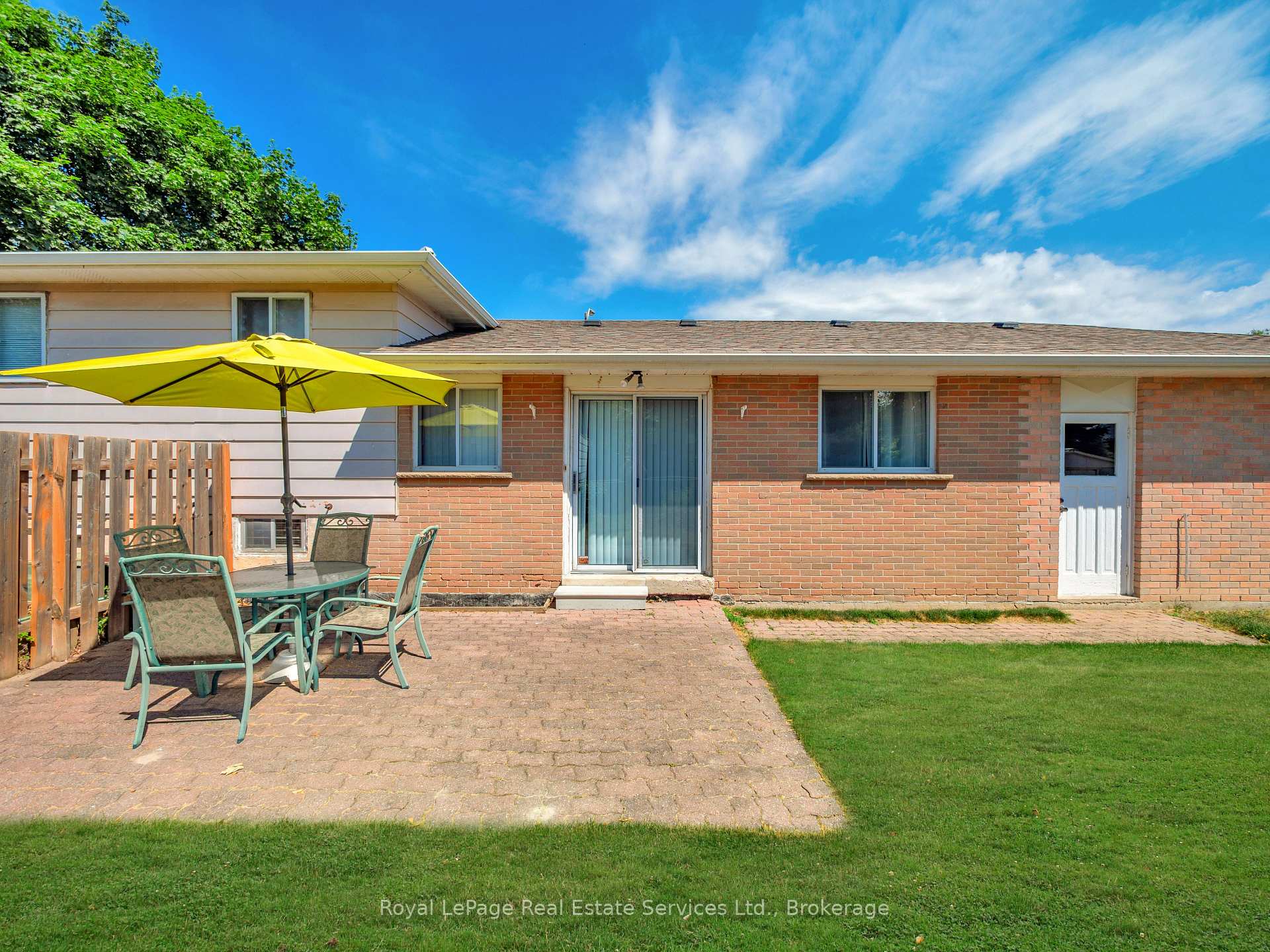 1 Mosswood Lane, Toronto