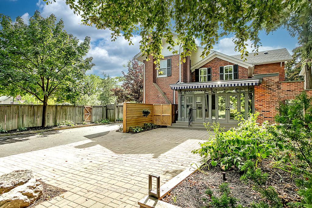 349 Trafalgar Road