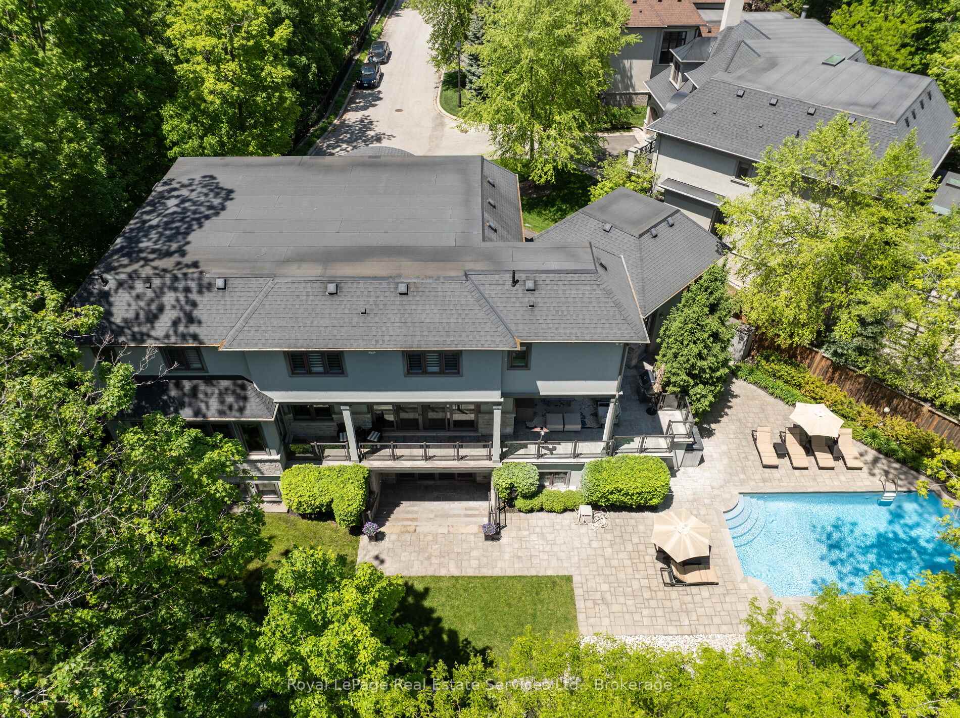 456 Lakeshore Road W