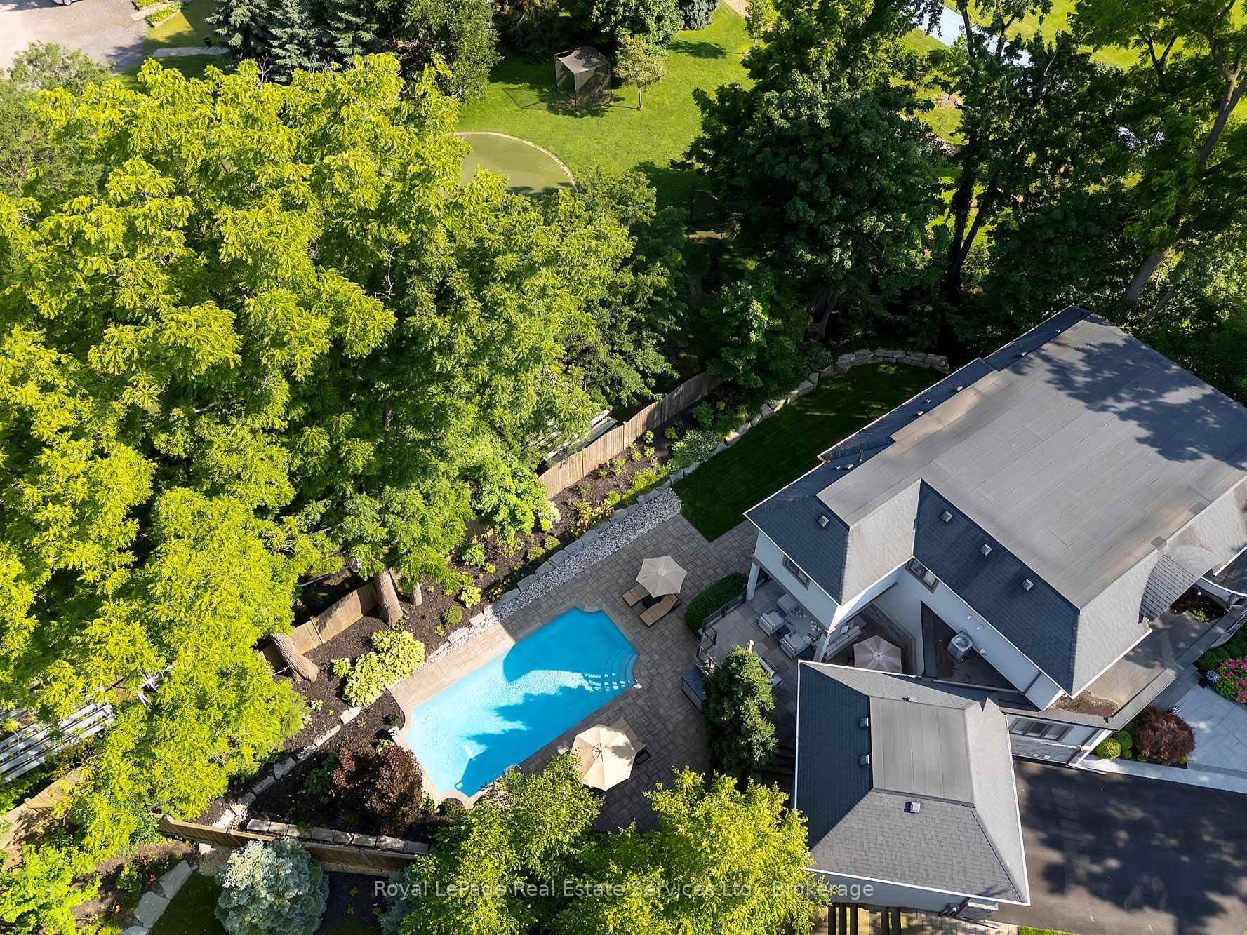 456 Lakeshore Road W