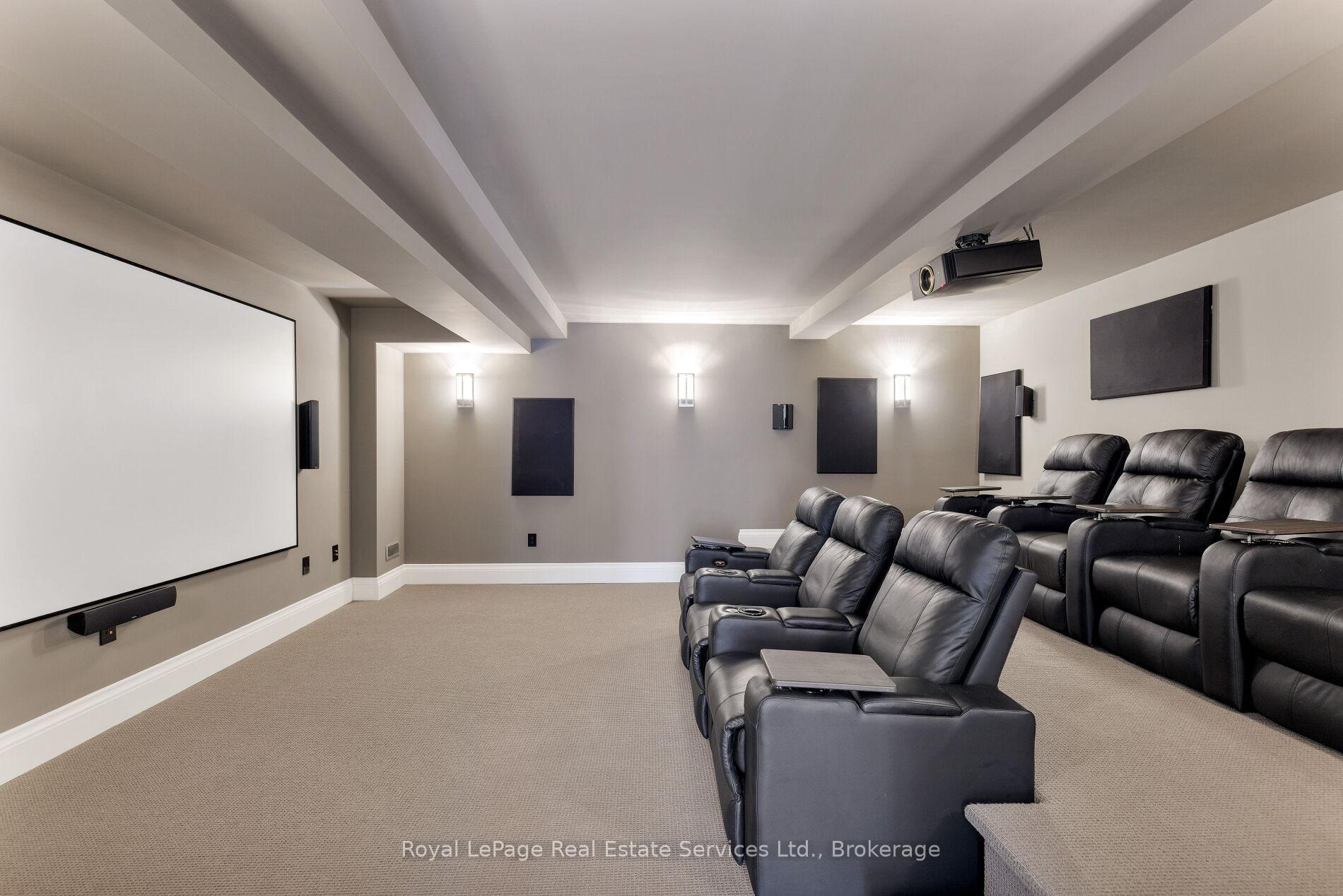 456 Lakeshore Road W