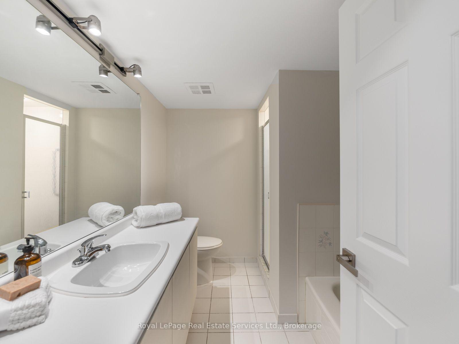 2177 Burnhamthorpe Road W 309