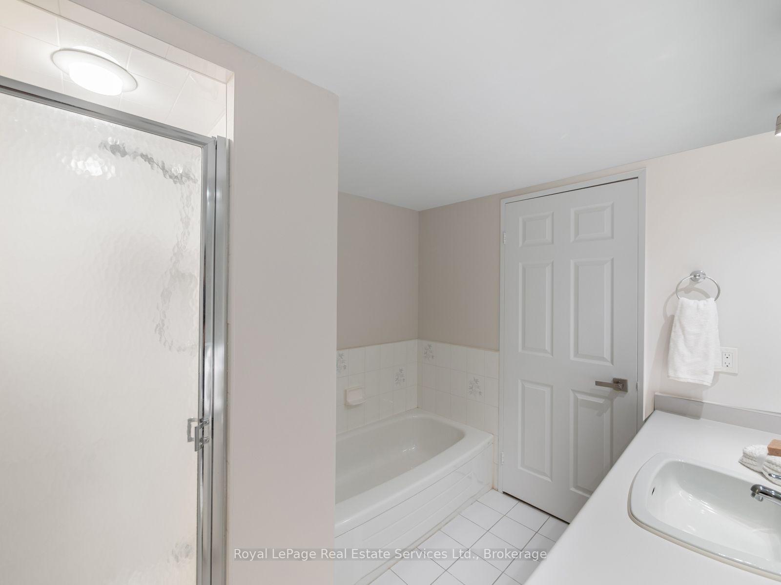 2177 Burnhamthorpe Road W 309