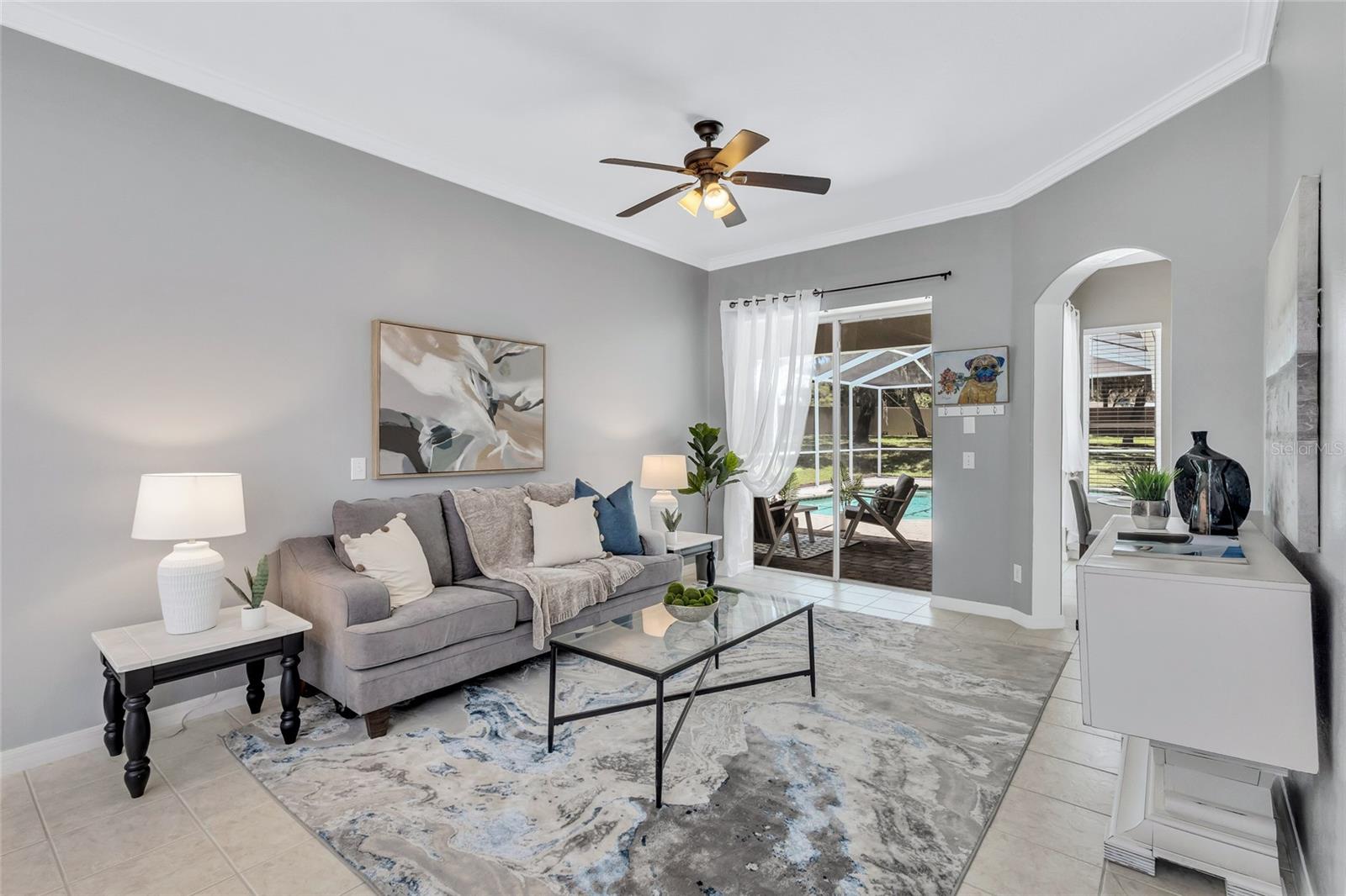 805 WOODCARVER LN
