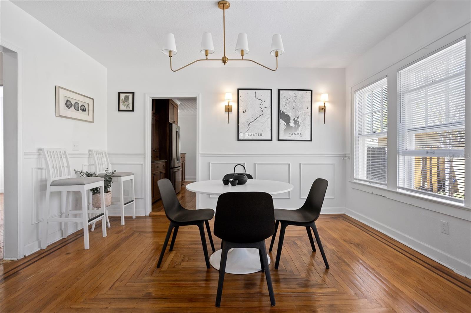 2222 N RIDGEWOOD AVE