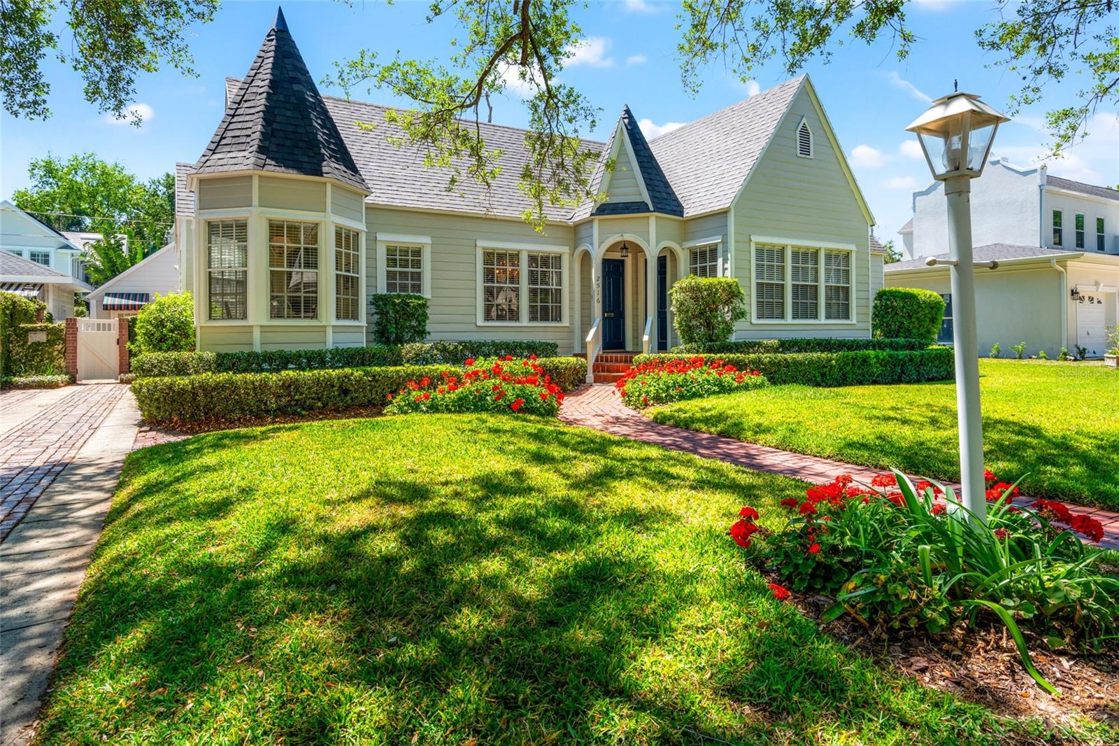 2516 W MORRISON AVE