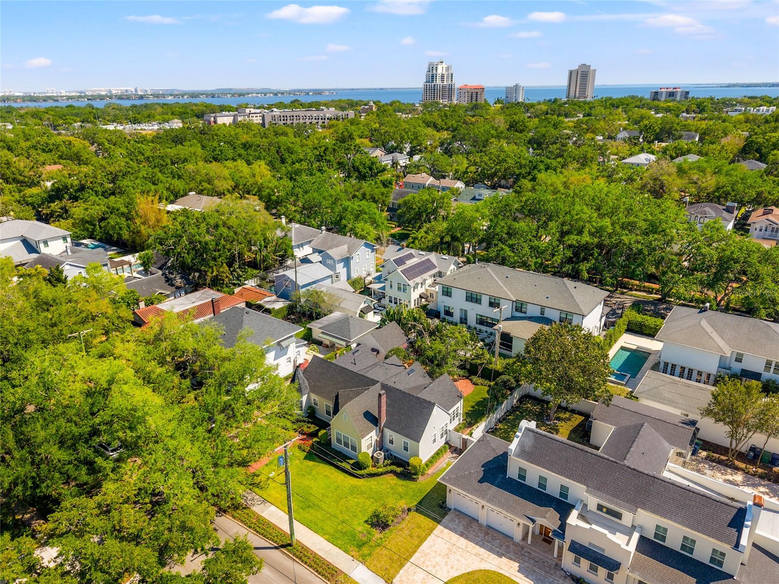 2516 W MORRISON AVE