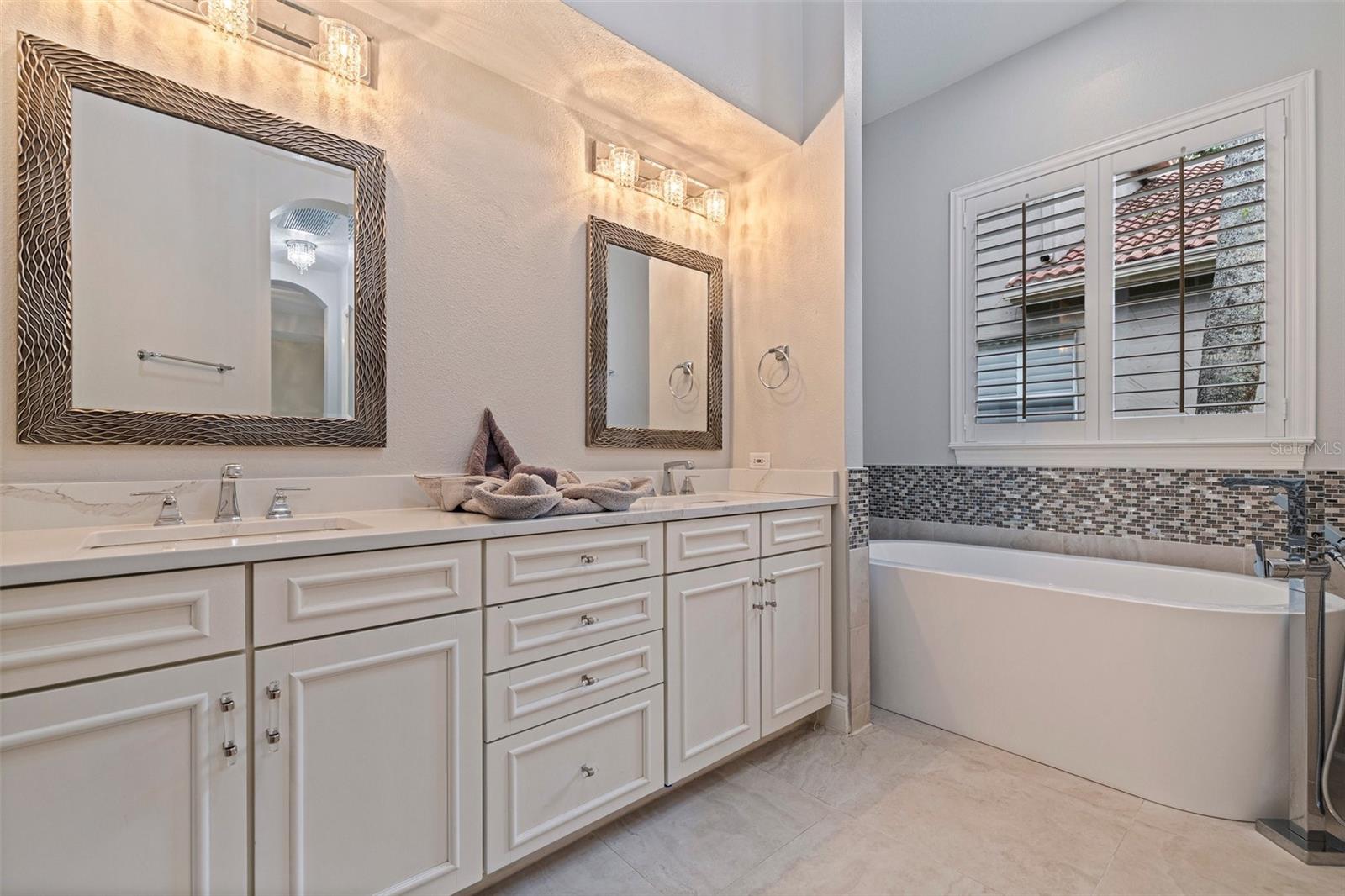 1936 FLORESTA VIEW DR