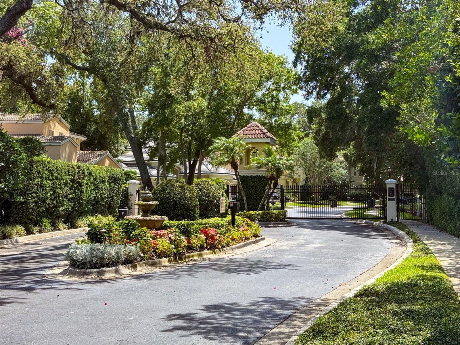 1936 FLORESTA VIEW DR