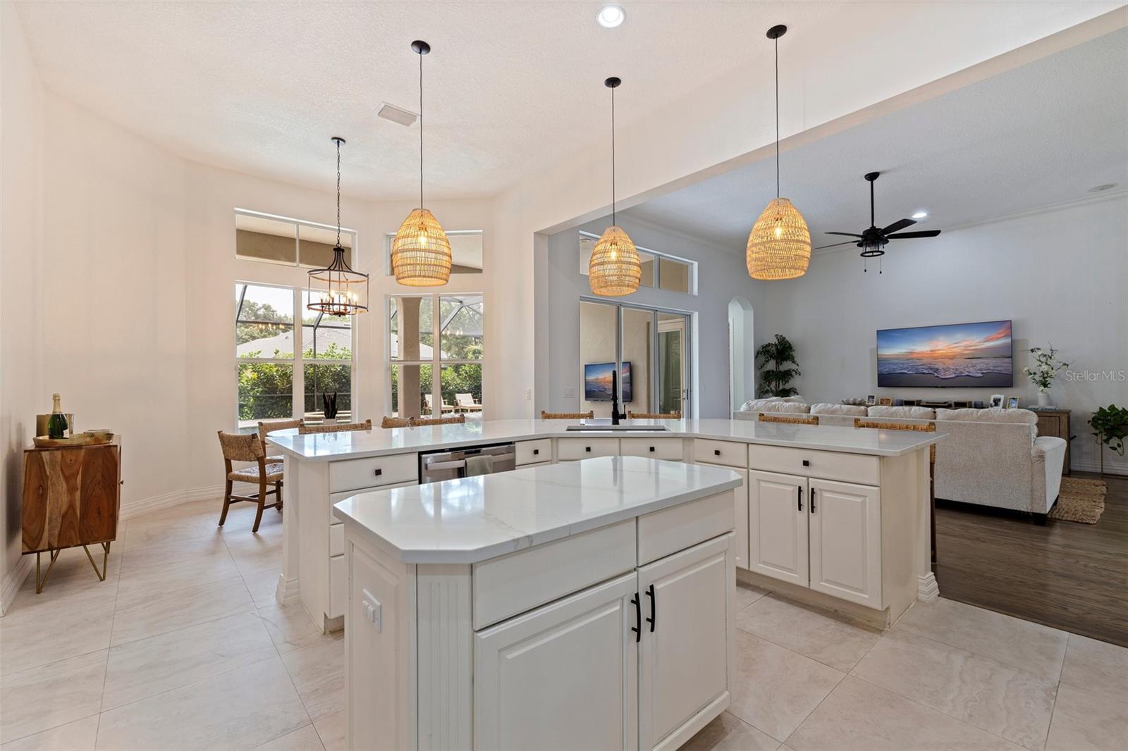 1936 FLORESTA VIEW DR