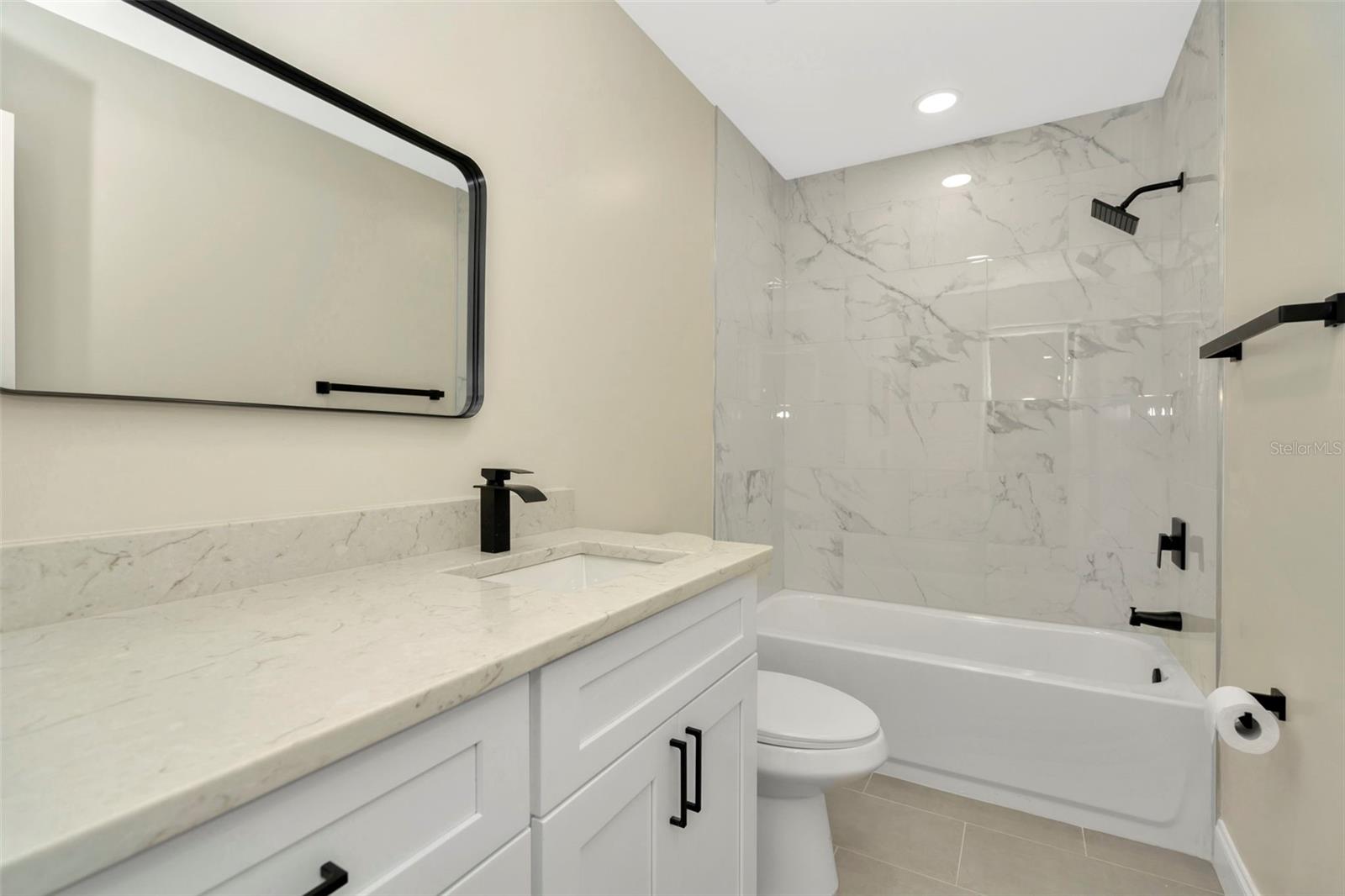 5749 SOUTHERNVIEW DR