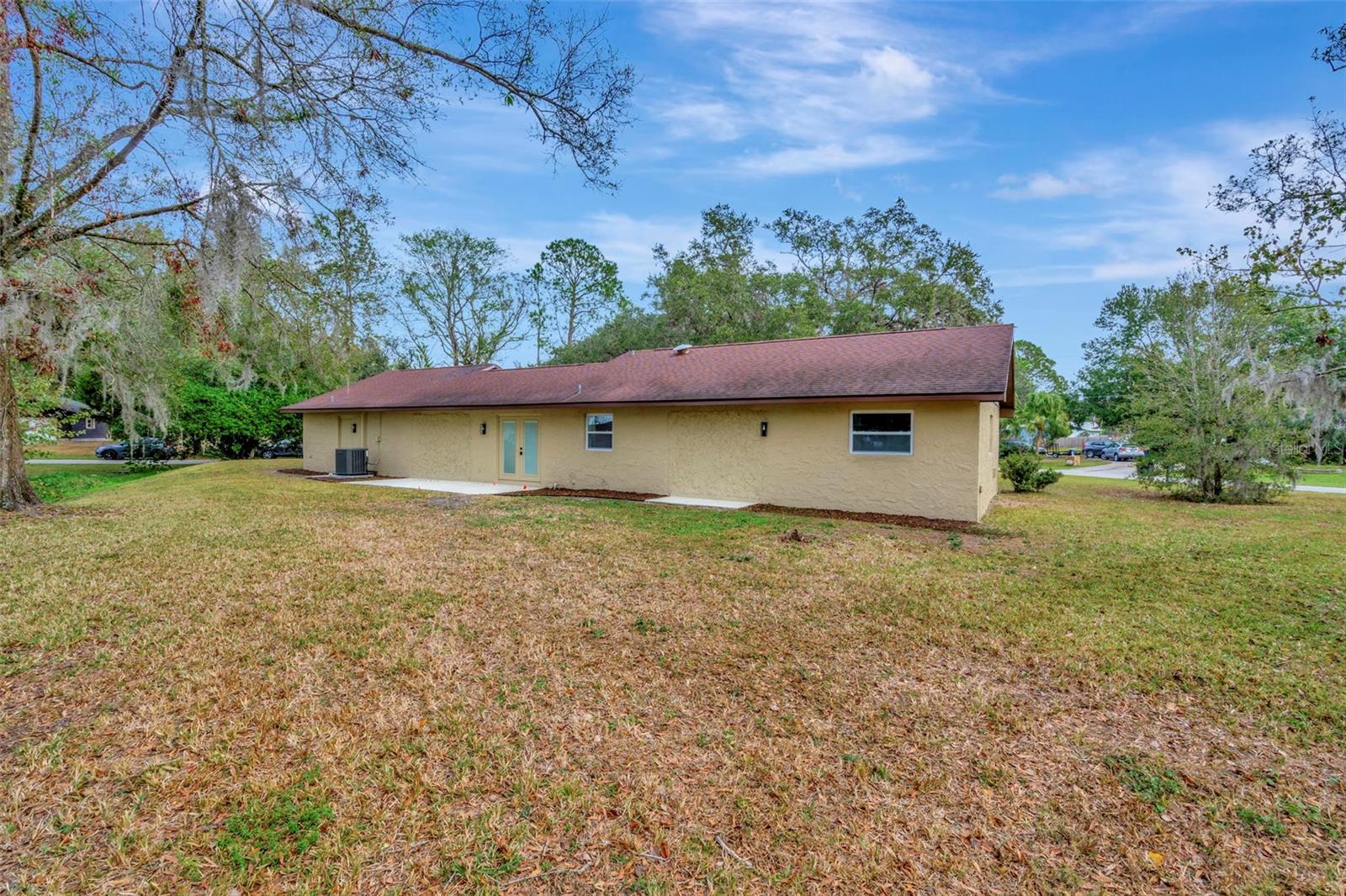 5749 SOUTHERNVIEW DR