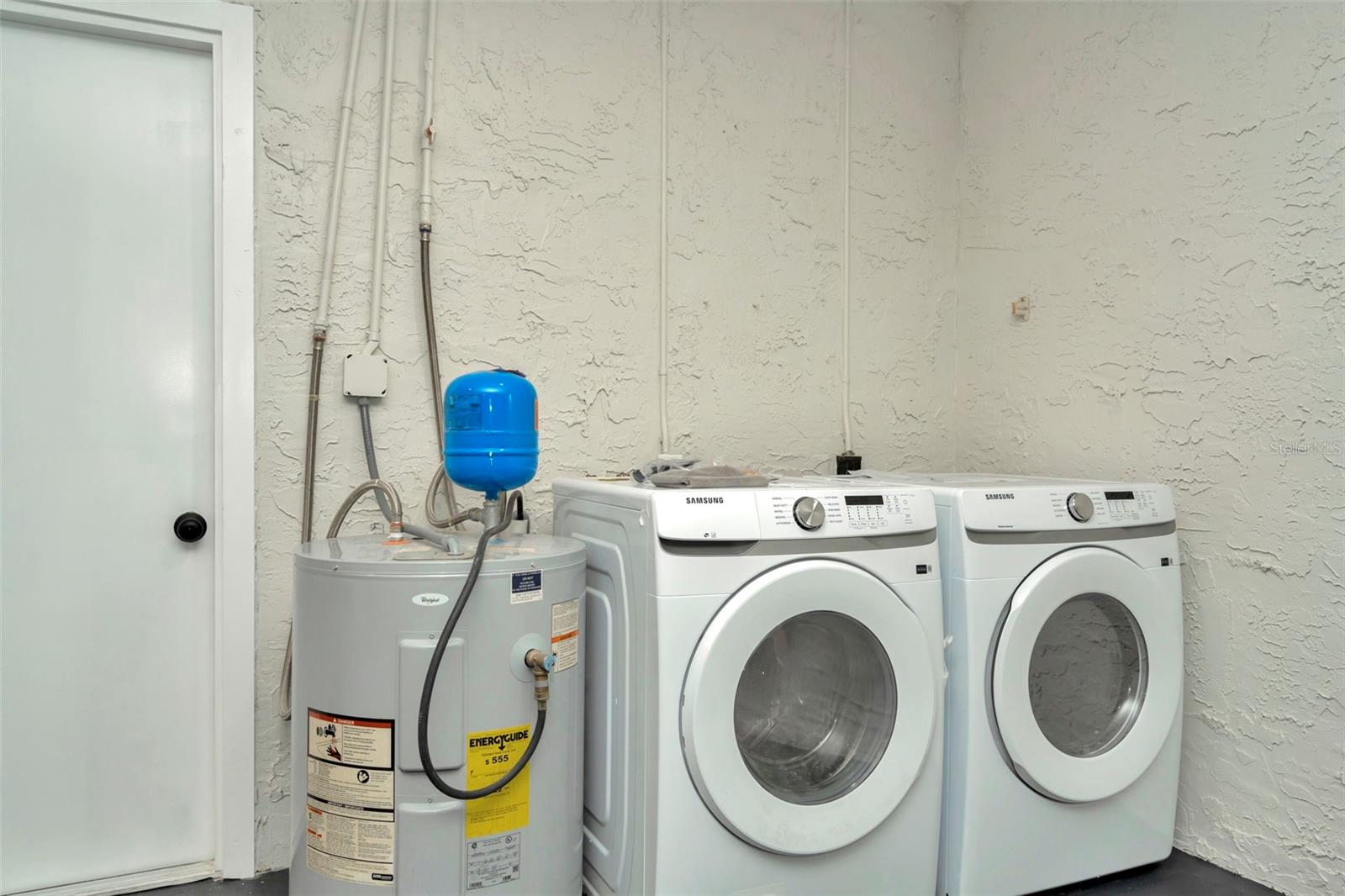 5749 SOUTHERNVIEW DR