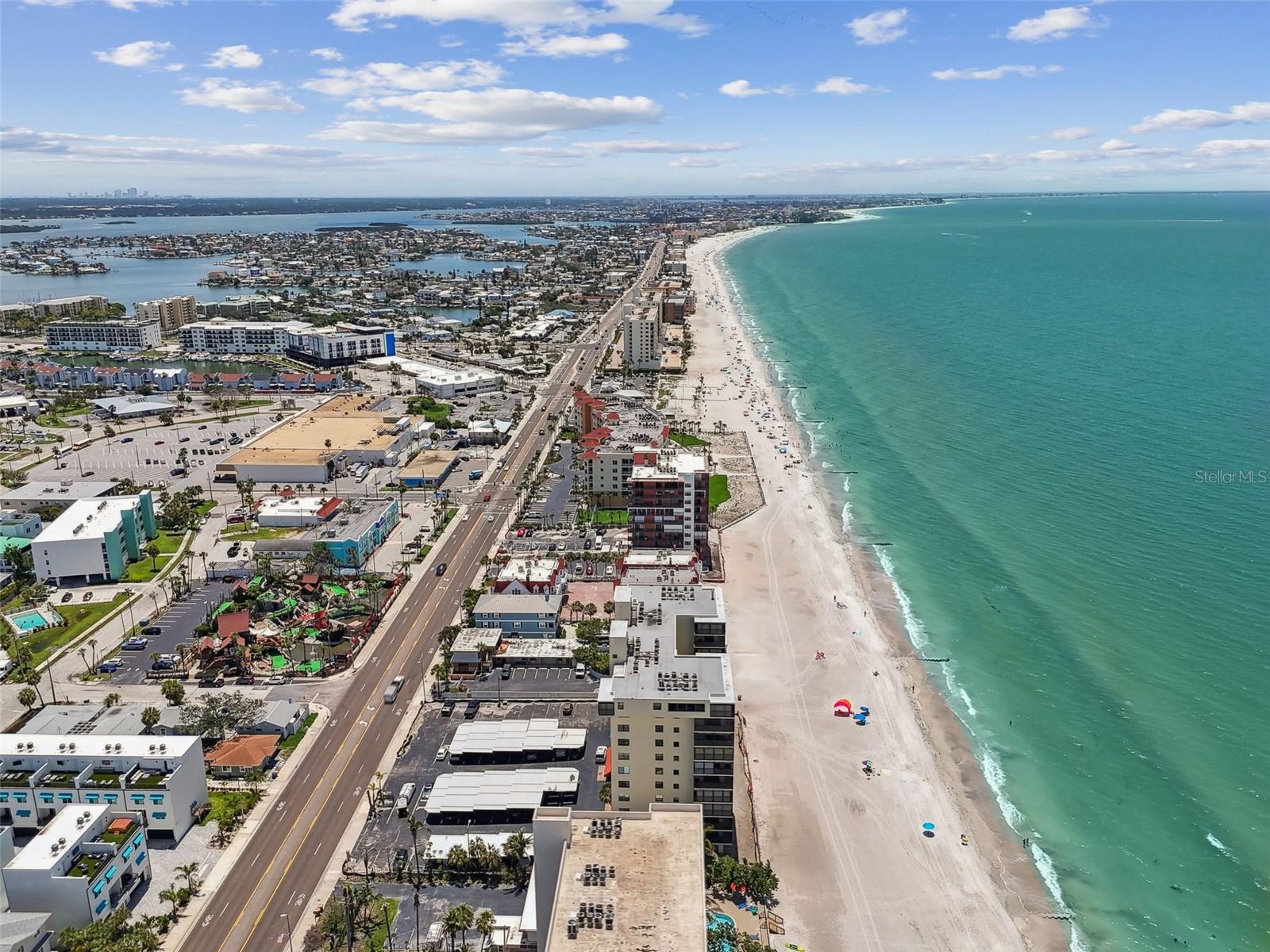 15400 GULF BLVD #702