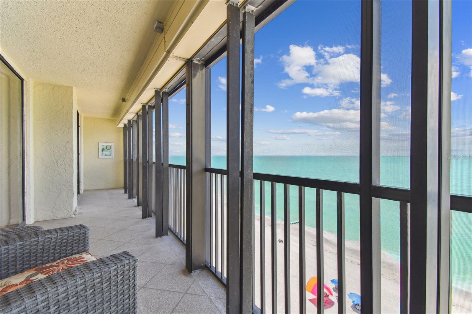 15400 GULF BLVD #702